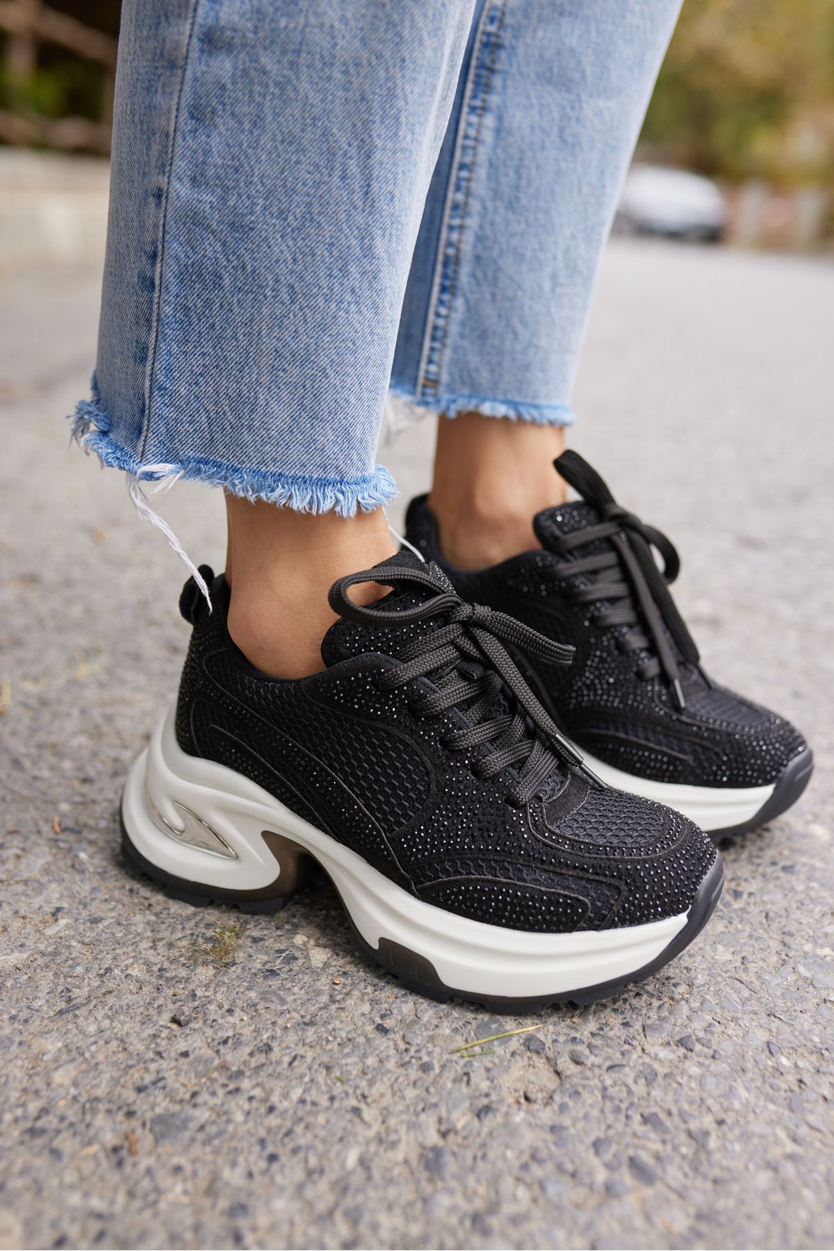 ANGELİNA JONES SOCHI KADIN SIYAH TASLI OZEL ITHAL TABAN SNEAKER