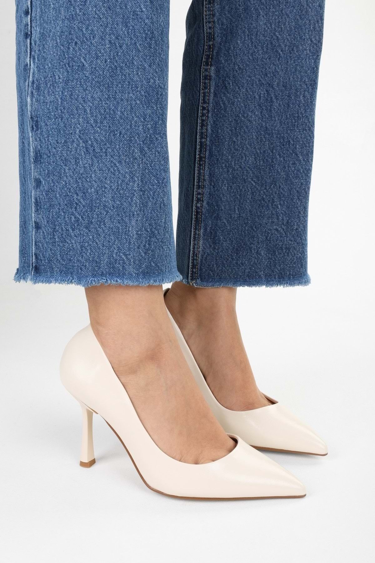 Shoeberry Kadın Vague Ekru Cilt Stiletto