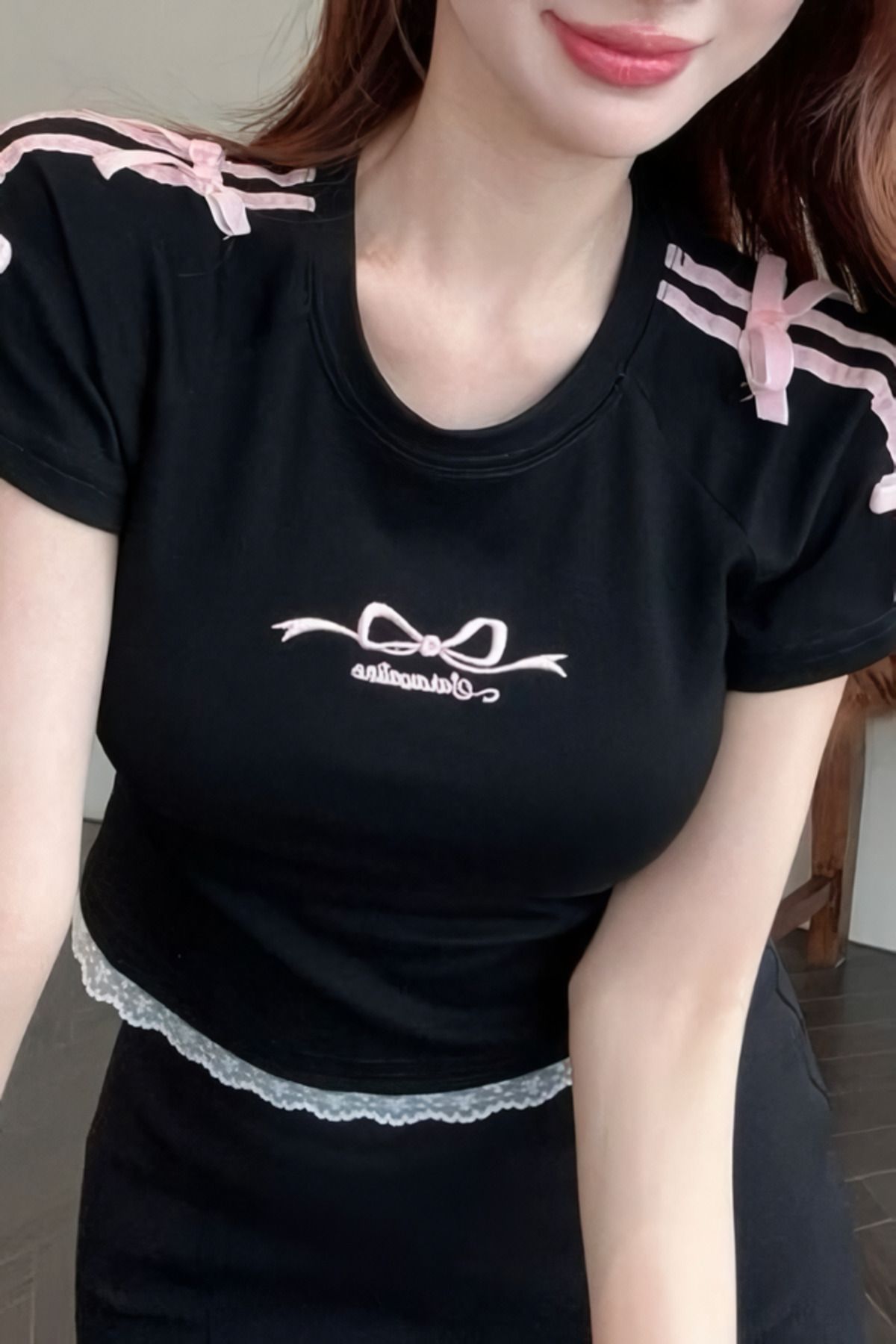 Aesthia Siyah Pink Ribbon Bow Baskılı Crop