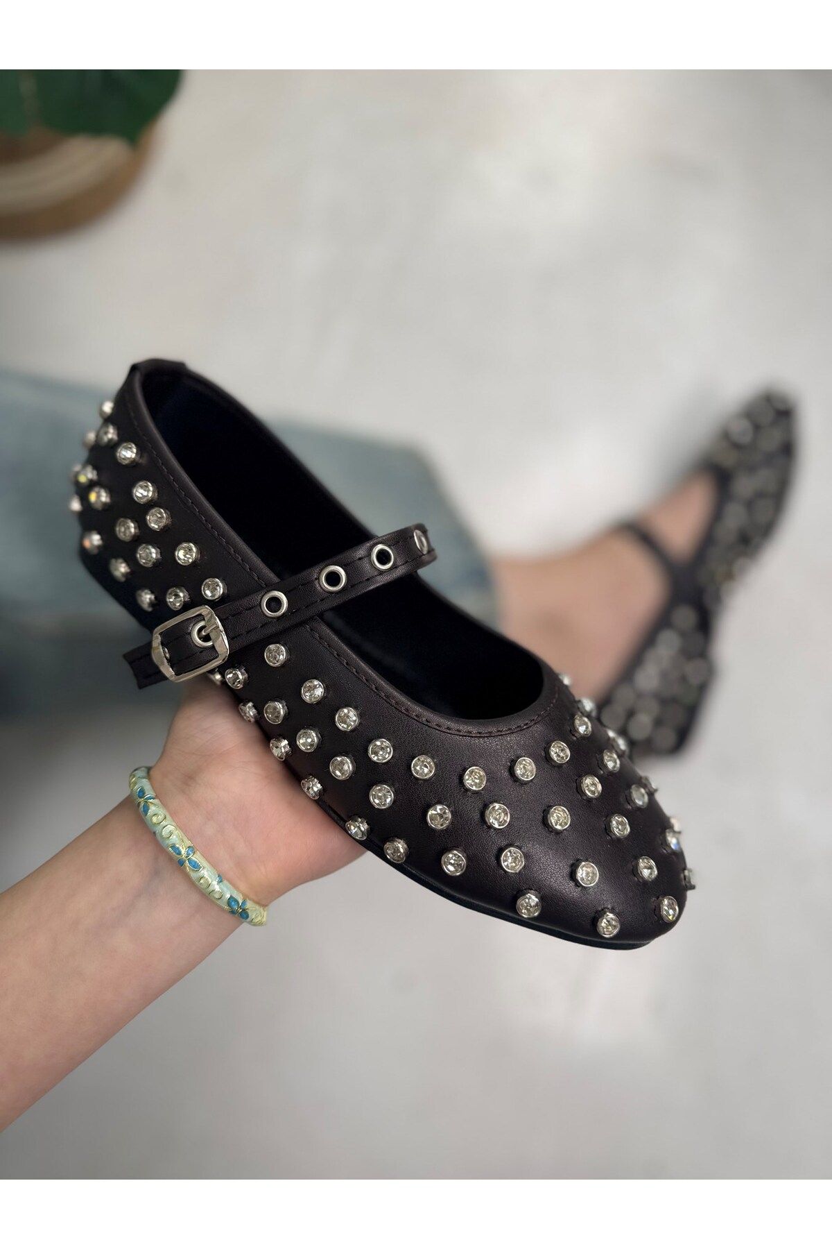 İmerShoes Günlük Kadın Siyah Babet Gümüş Taşlı Bantlı Tokalı Alçak Topuklu Yumuşak Rahat Ayakkabı K-128