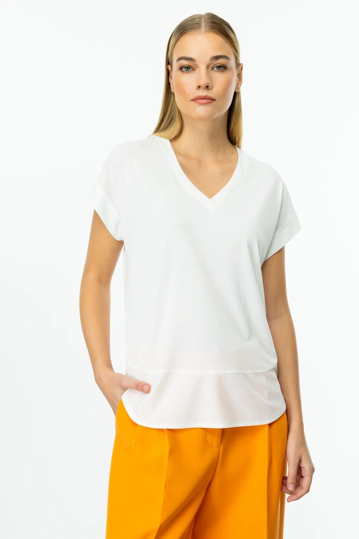 ON TRİKO V Yaka Kısa Kol T-Shirt 51475-25