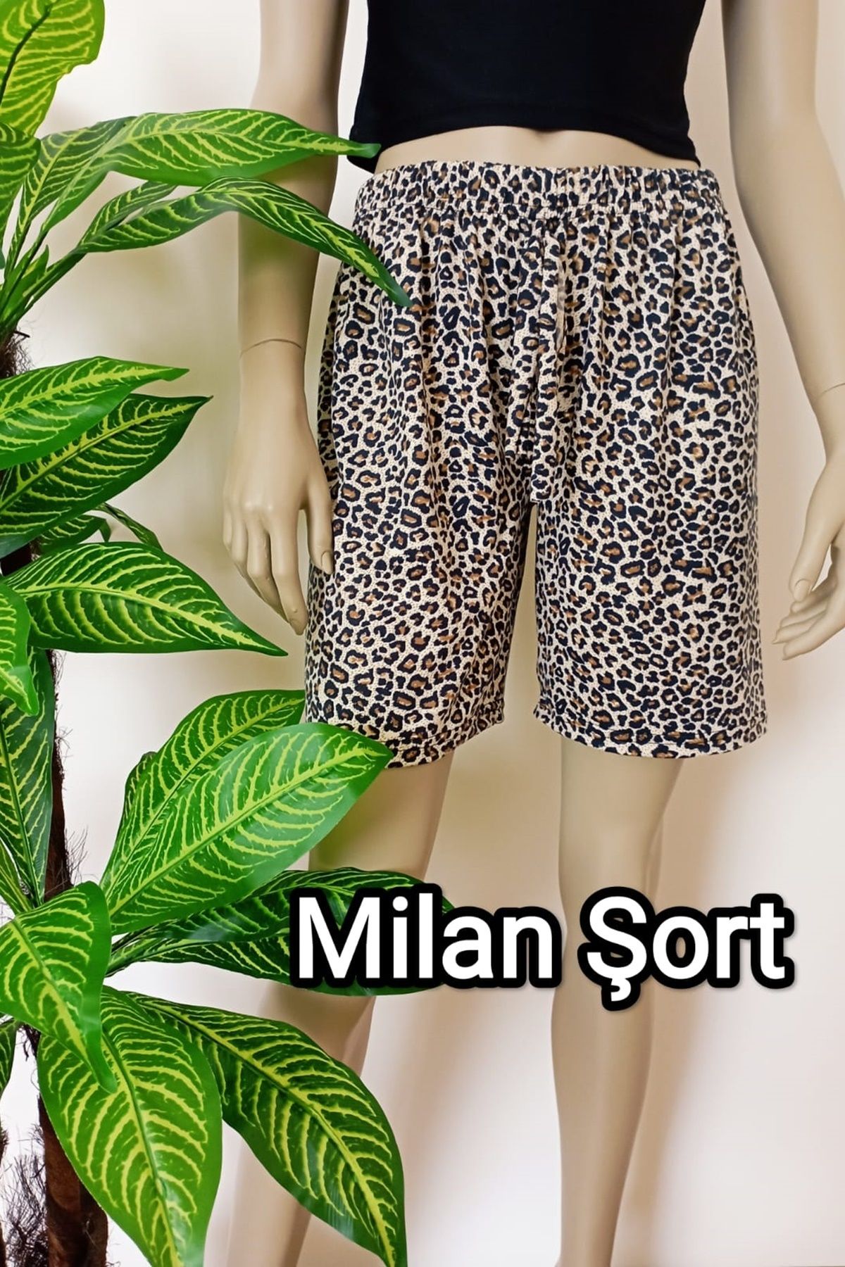 VİP BERA TEKSTİL Kadın Leopar Desenli Esnek Yapılı Rahat Kesim Milan Kumaş Şort