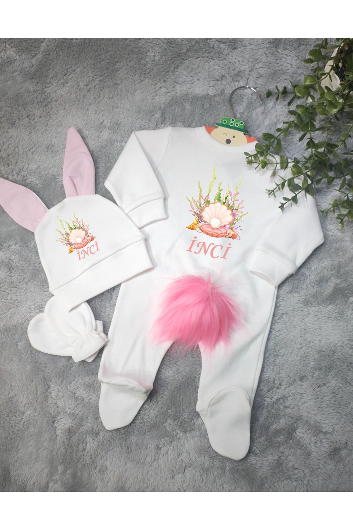 Moda Lime Tavşan Kulaklı Ve Ponponlu İsme Özel Baskılı inci Model Kız Bebek 3 lü Tulum Seti