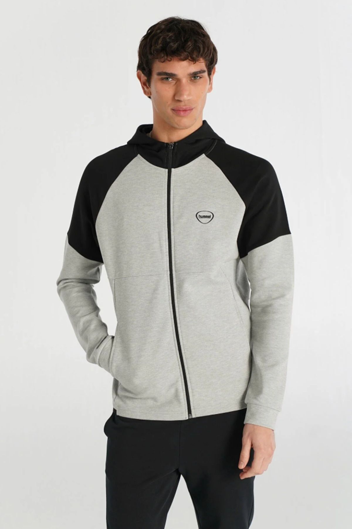hummel 921257-2393 HMLINTER ZIP HOODIE Gri-Siyah Erkek Regular Fit Kapüşonlu Fermuarlı Hırka