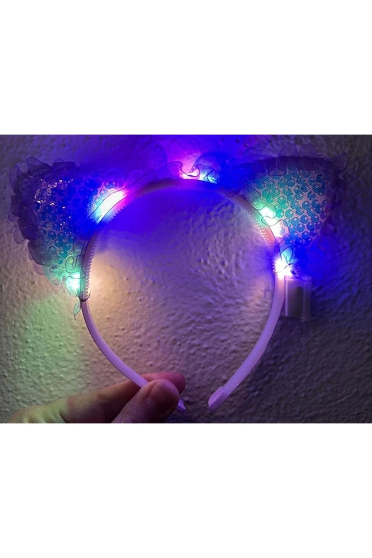 STOREMAX Kenarları Dantelli Mor Pullu Payetli Led Işıklı Kedi Kulak Taç 17x19 cm (5047)