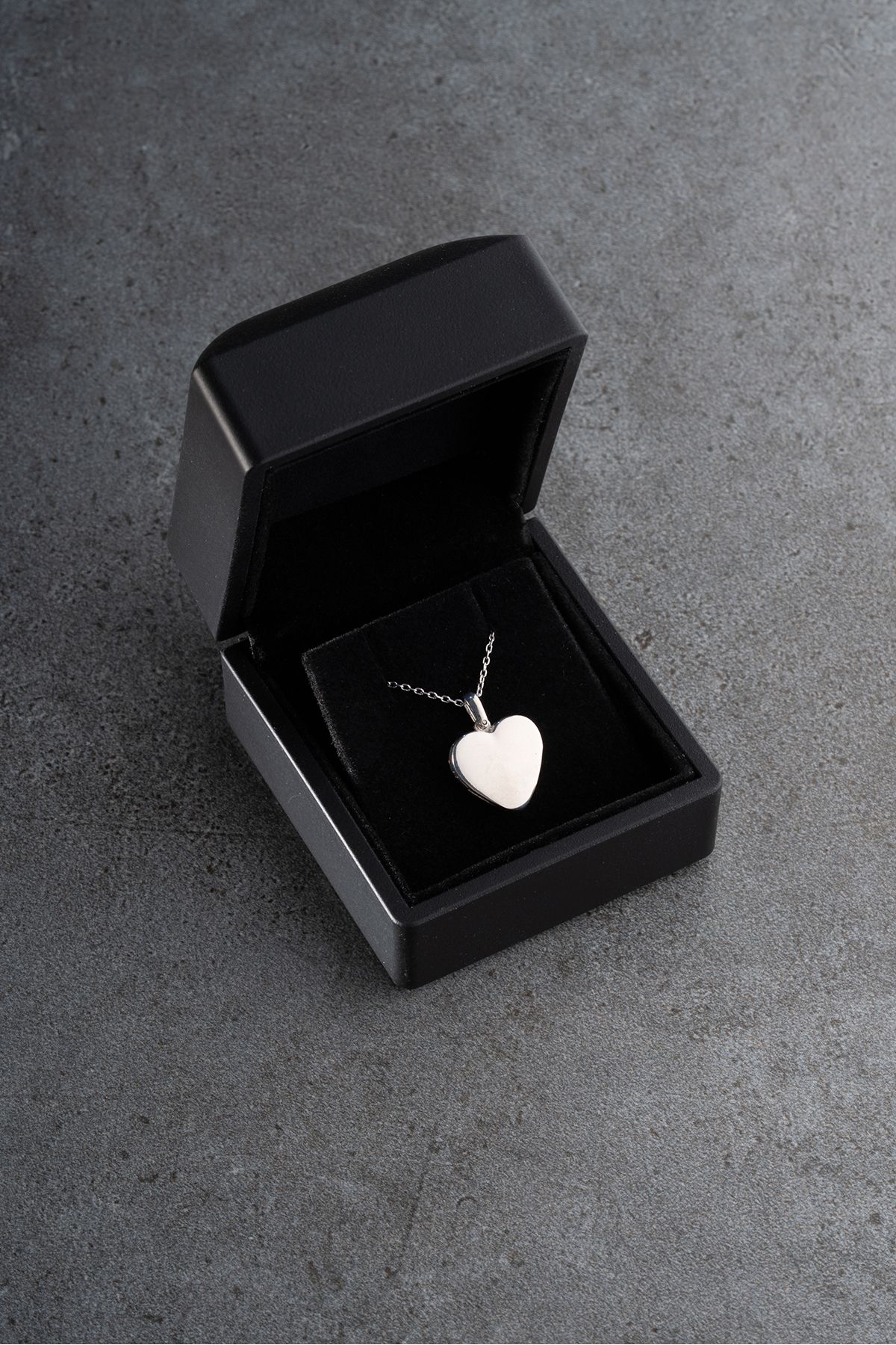 Silvano Jewelry 925 Ayar Gümüş Işıklı Kutuda Resimlik Kolye