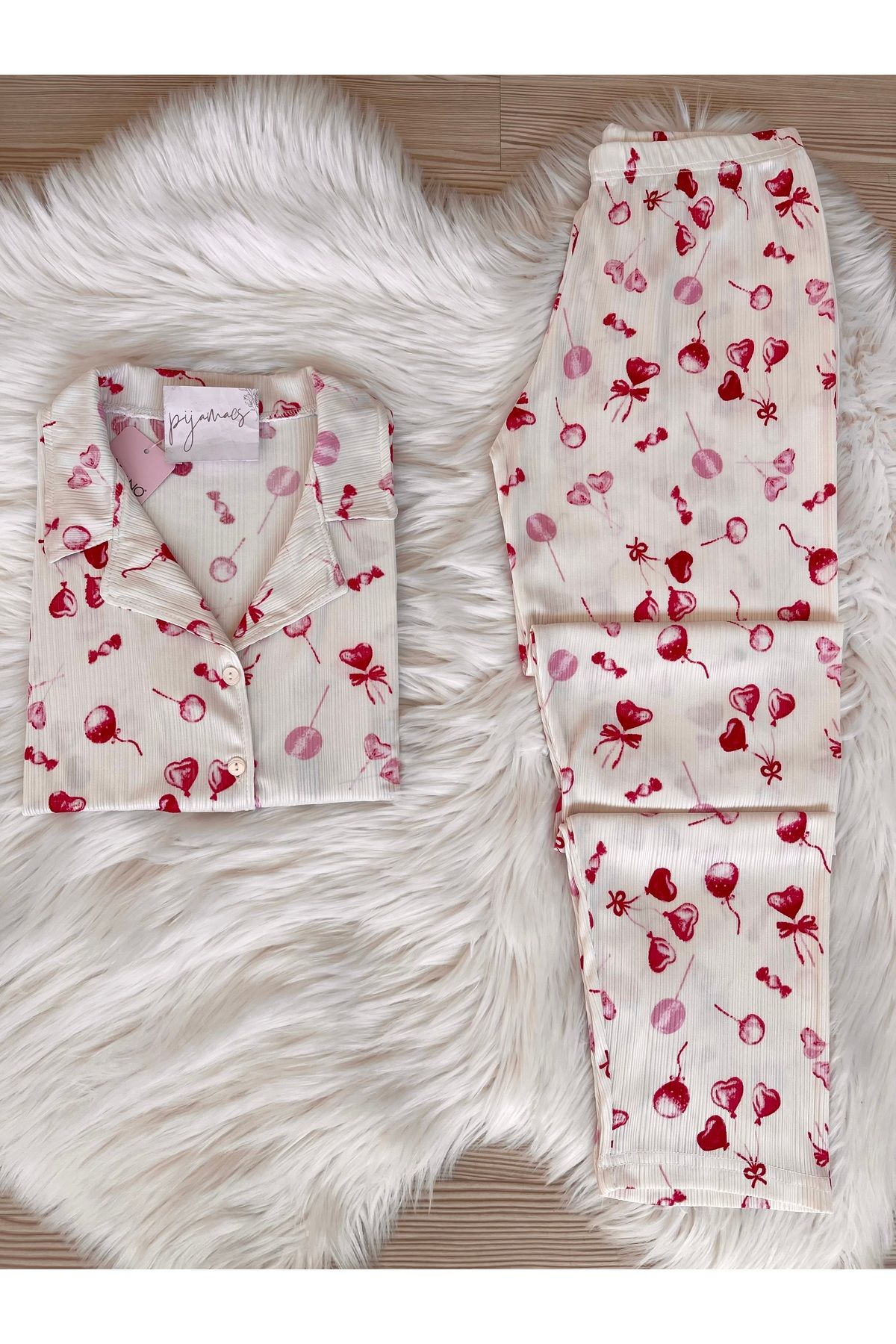 Pijamacs Ekru Kalp Desenli Kısa Kol Pegasus Pijama Takımı