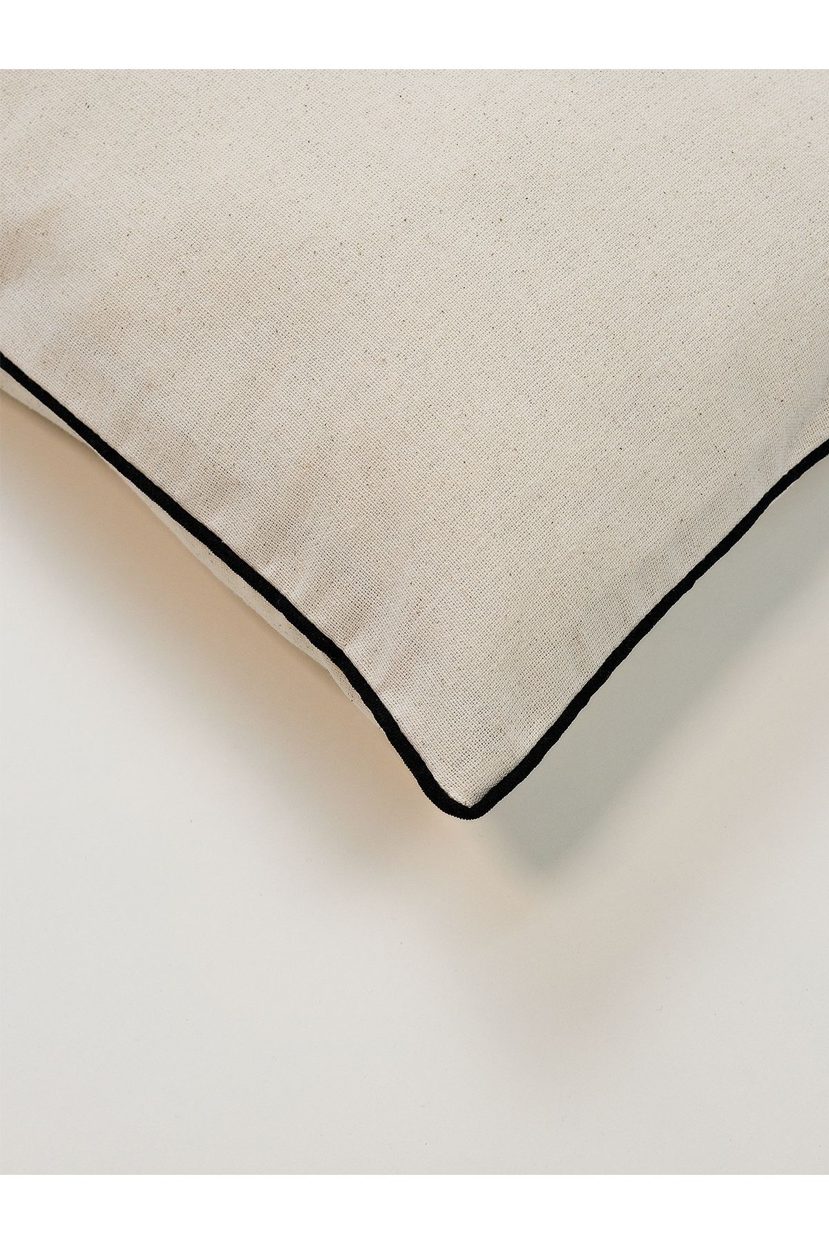 Galia Tasarım-Minimal Edge - Stripe Bias Twill Rectangular Throw Pillow Cover - Black 4