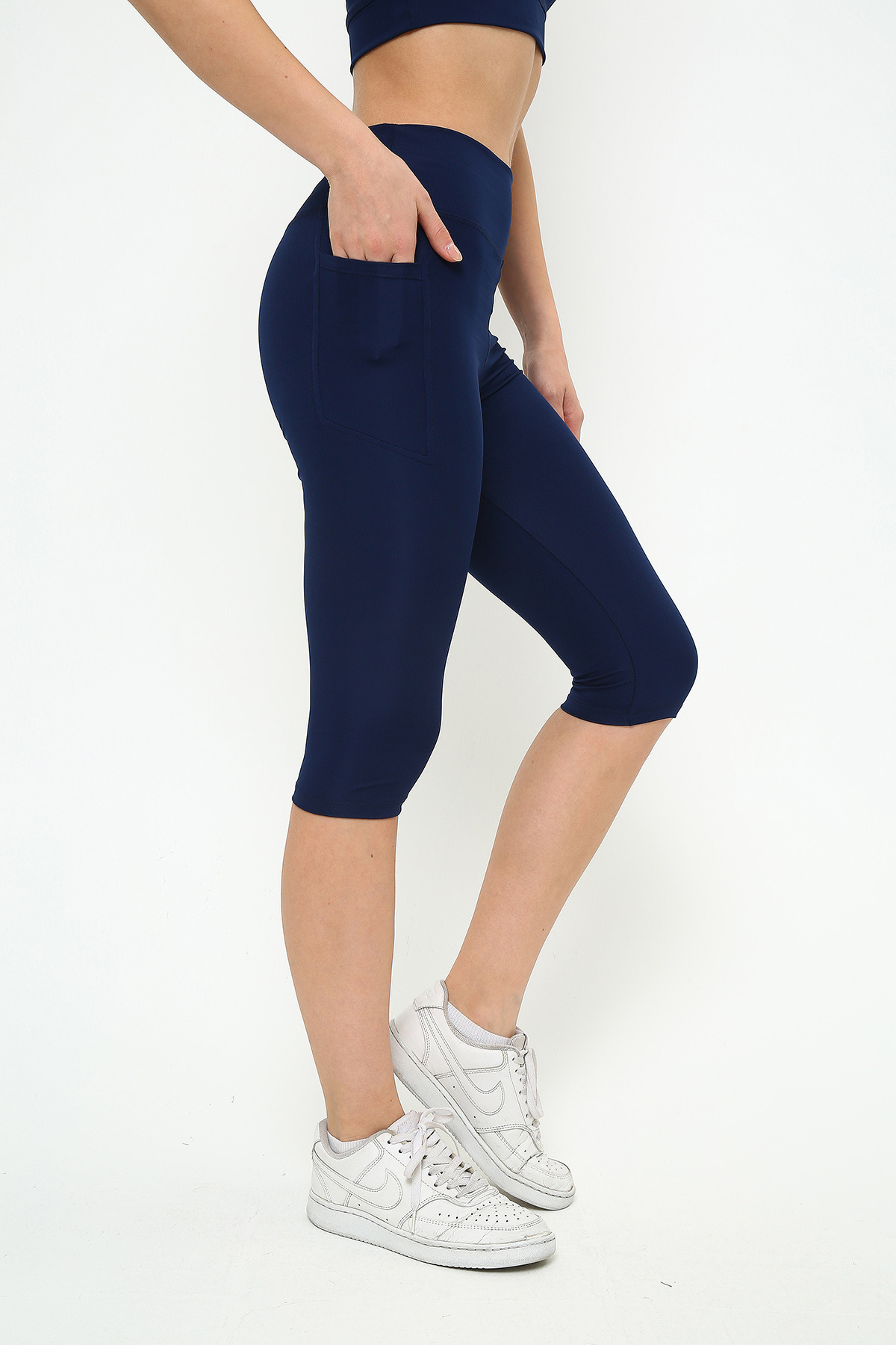 ASTRAC-High Waist Pocket Capri Leggings 3
