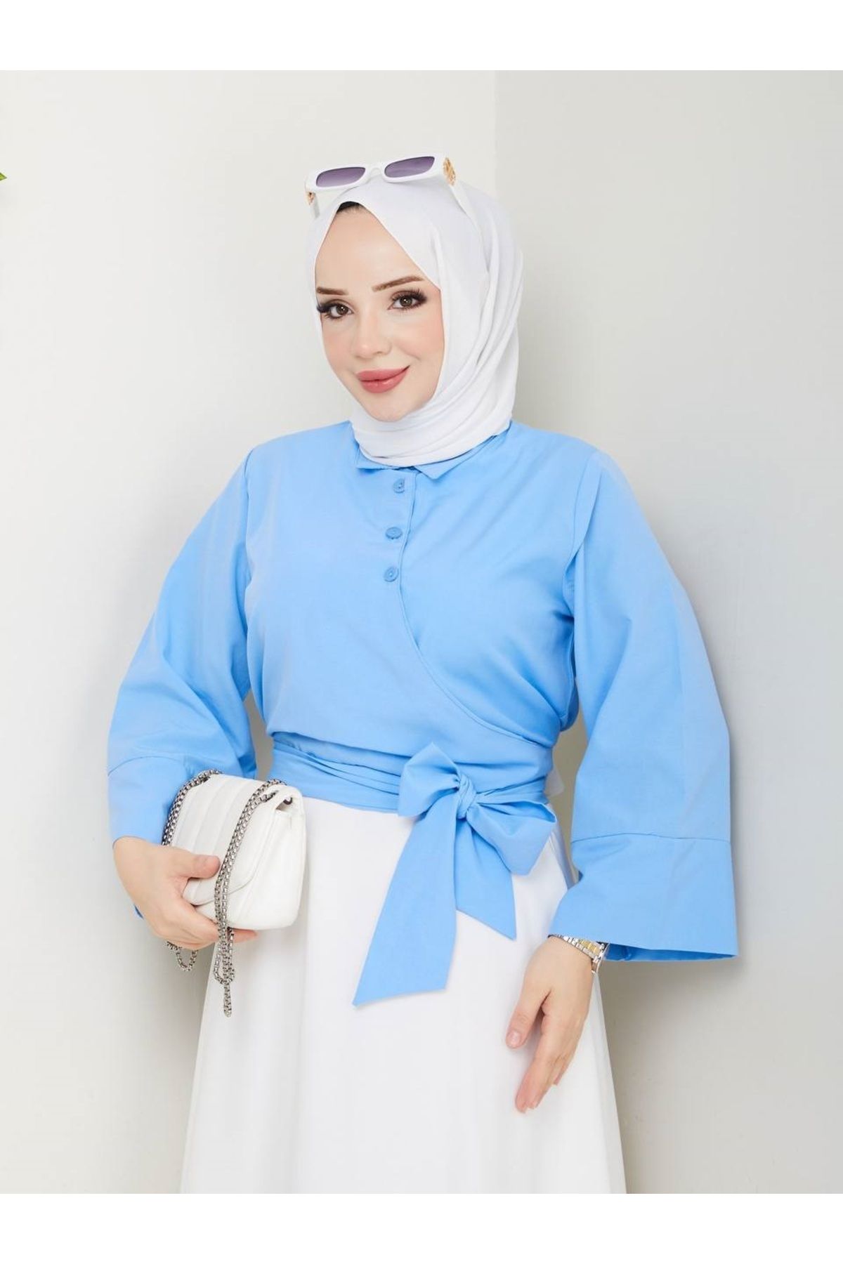 Aşkın fashion fiyonk detaylı asimetrik gömlek