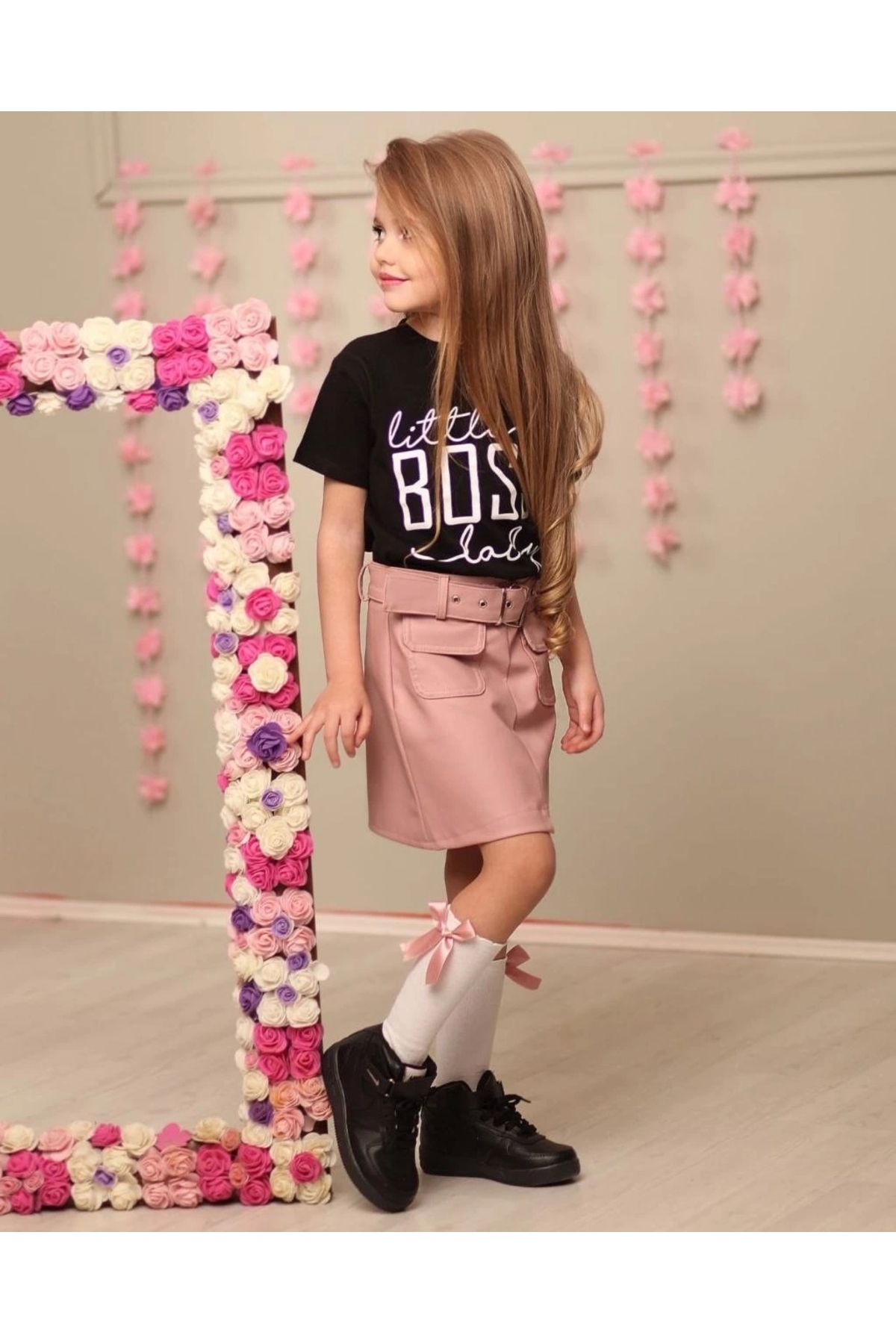 Bee Shop Collection Gurbet Yılmaz Kemerli Deri Etek Pamuk Penye Bluz Kombin