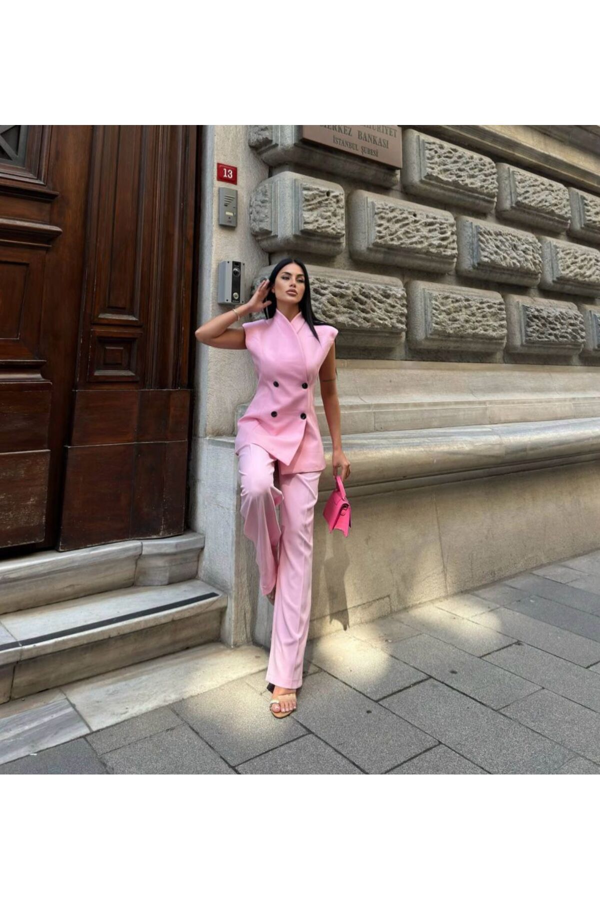 Zem PEMBE SİYAH DÜĞMELİ YELEK PANTOLON TAKIM
