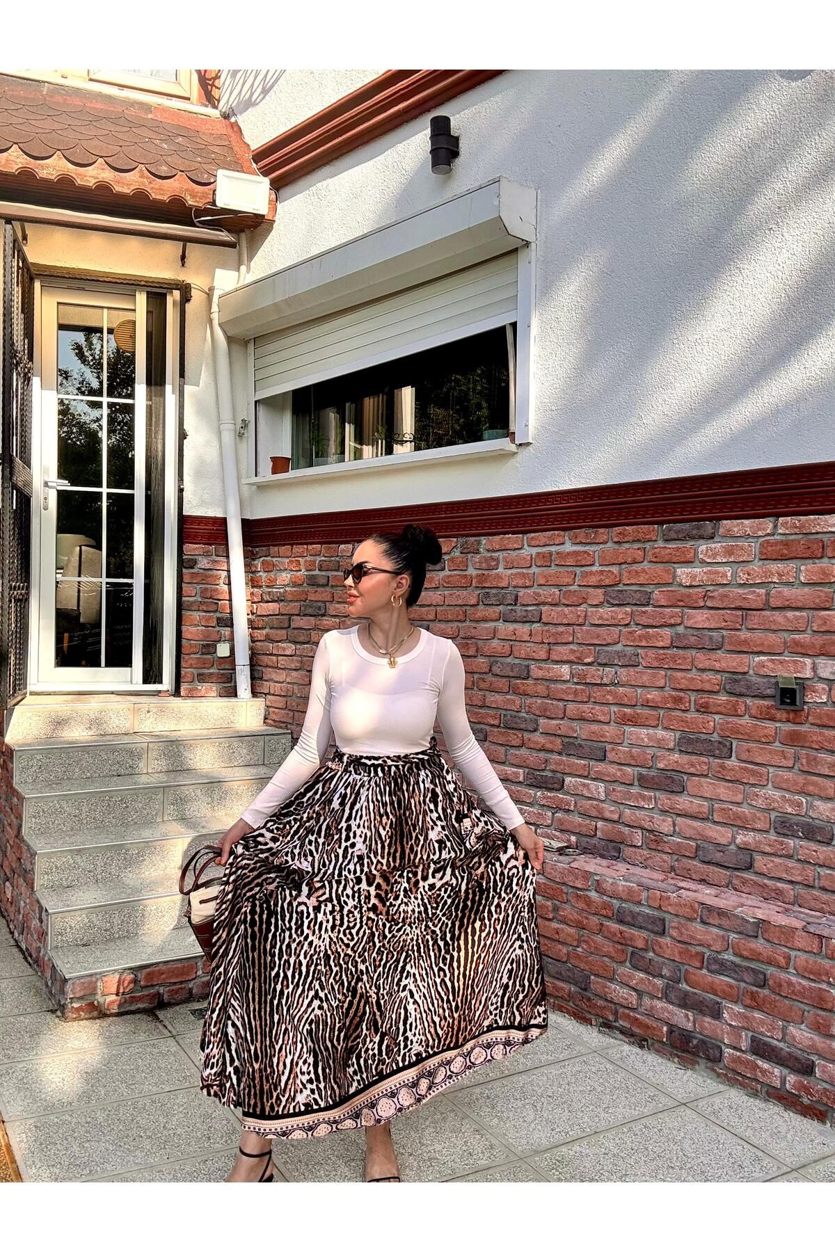 MODA leopar desenli beli lastikli ithal etek