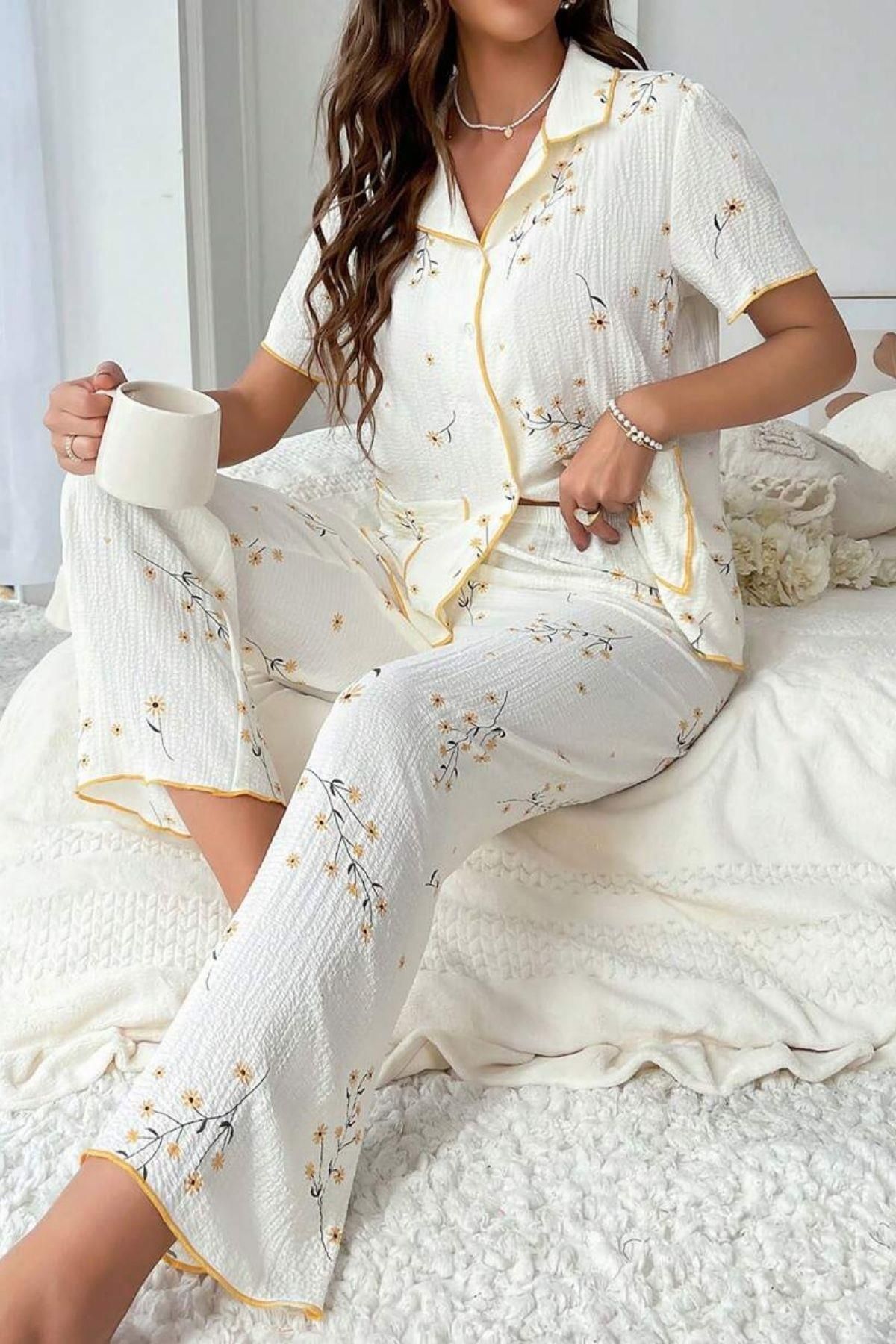royq Beyaz Bahar Papatya Desenli Cep Detaylı Pijama Takımı 7019