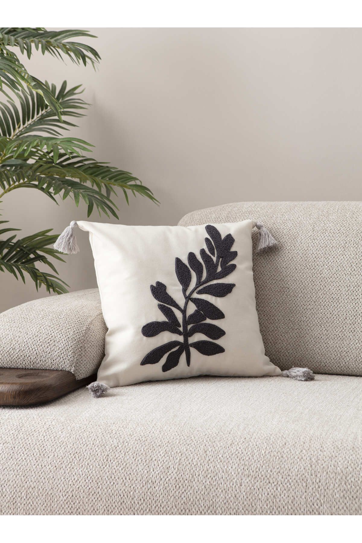 SWITA Comfort Serisi Punch İşlemeli Keten Kırlent Kılıfı 43x43 cm
