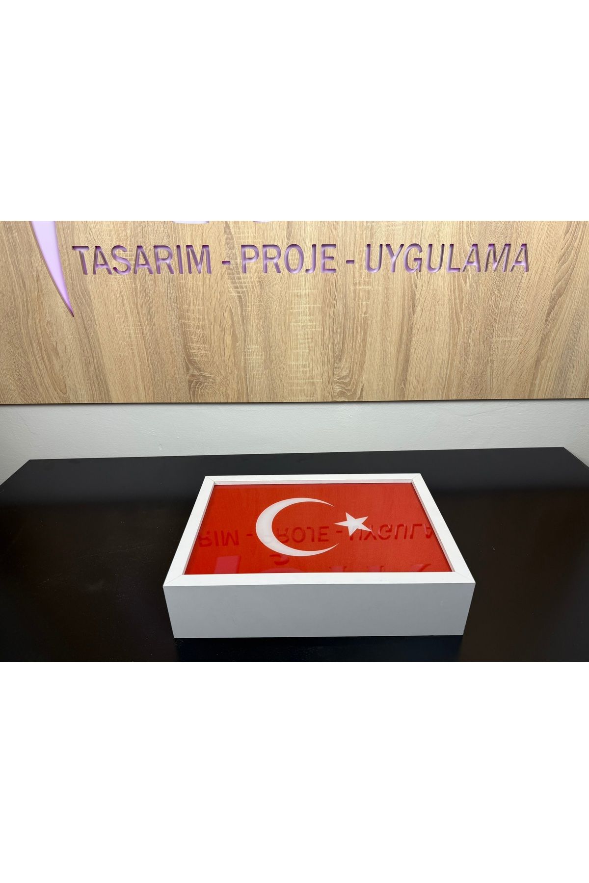 Aşırı Tasarım "Türk Bayraklı Modem Koruma ve Priz Kutusu - Sigorta Kutusu -Modemkutusu