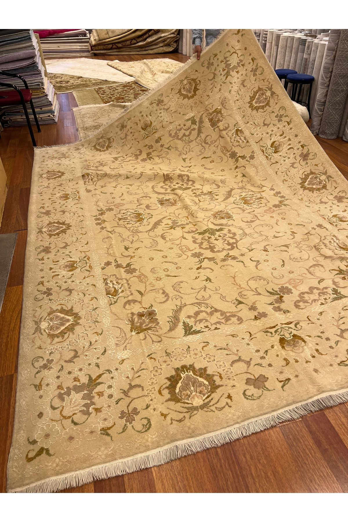 RD RAMAZAN DAĞ EL HALI SANATI El Dokuma İpekli Uşak Halısı Özel Dokuma Muazzam Bir Eser Ebat 330x245