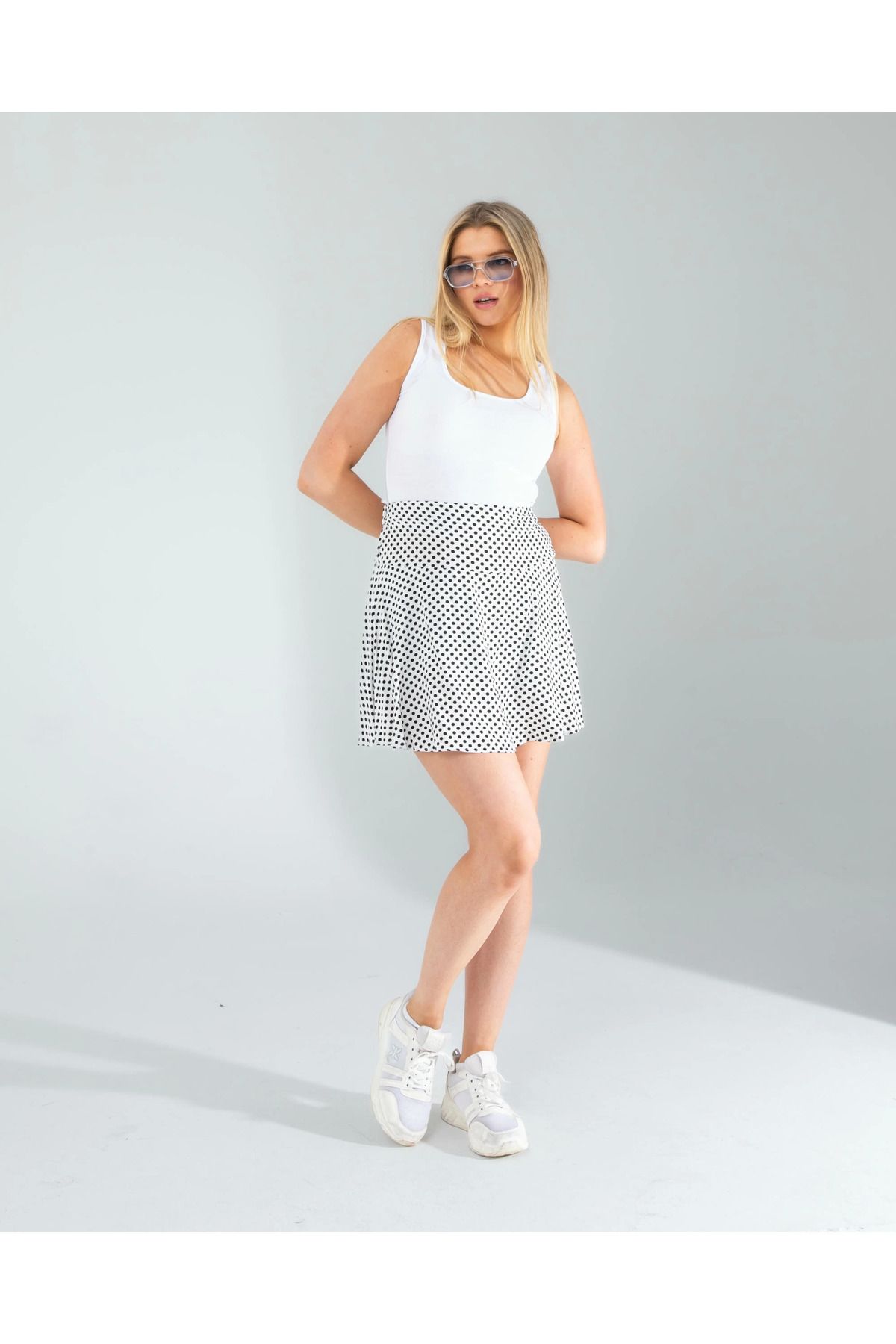 POLEXP Beyaz Mini Puantiye Desenli Şort Etek