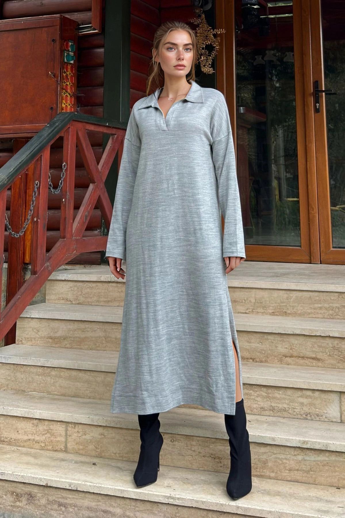 bacc Gri Polo Yaka Yanı Yırtmaçlı Yumuşak Dokulu Salaş Örme Elbise BCBSK-25700-3660