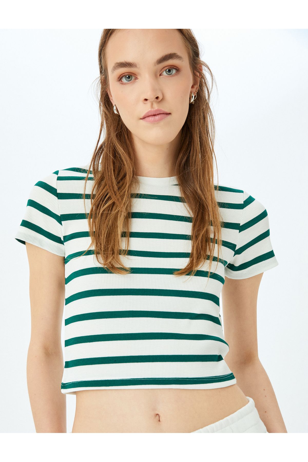 Koton Yeni Sezon Basic Çizgili Bisiklet Yaka Kısa Kollu Kaşkorse Slim Fit Kadın Tişört
