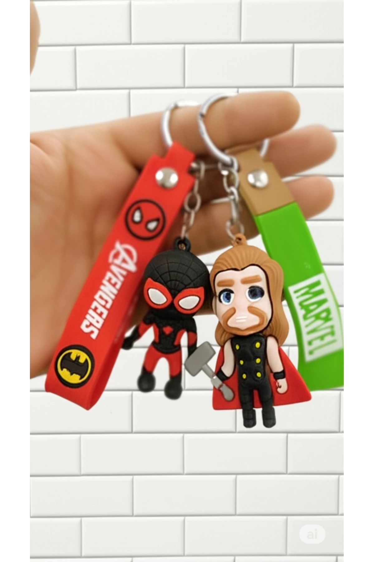Mimi Aksesuar 2'li Avengers ve Marvel Süper Kahraman Örümcek Adam & Thor 3D Silikon Anahtarlık Çanta Aksesuarı