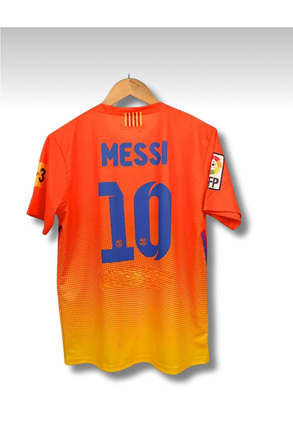 Mzone BARCELONA NOSTALJI TURUNCU RETRO M"E"S"S"İ YRTİŞKİN FORMASI