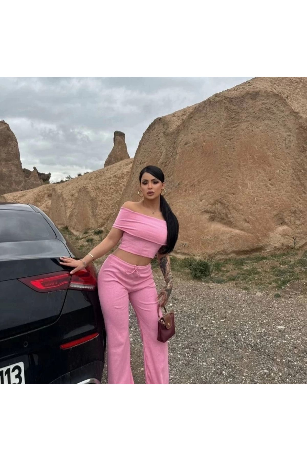 BYB MODA TASARIM Madonna yaka bol paça pantolonlu takım