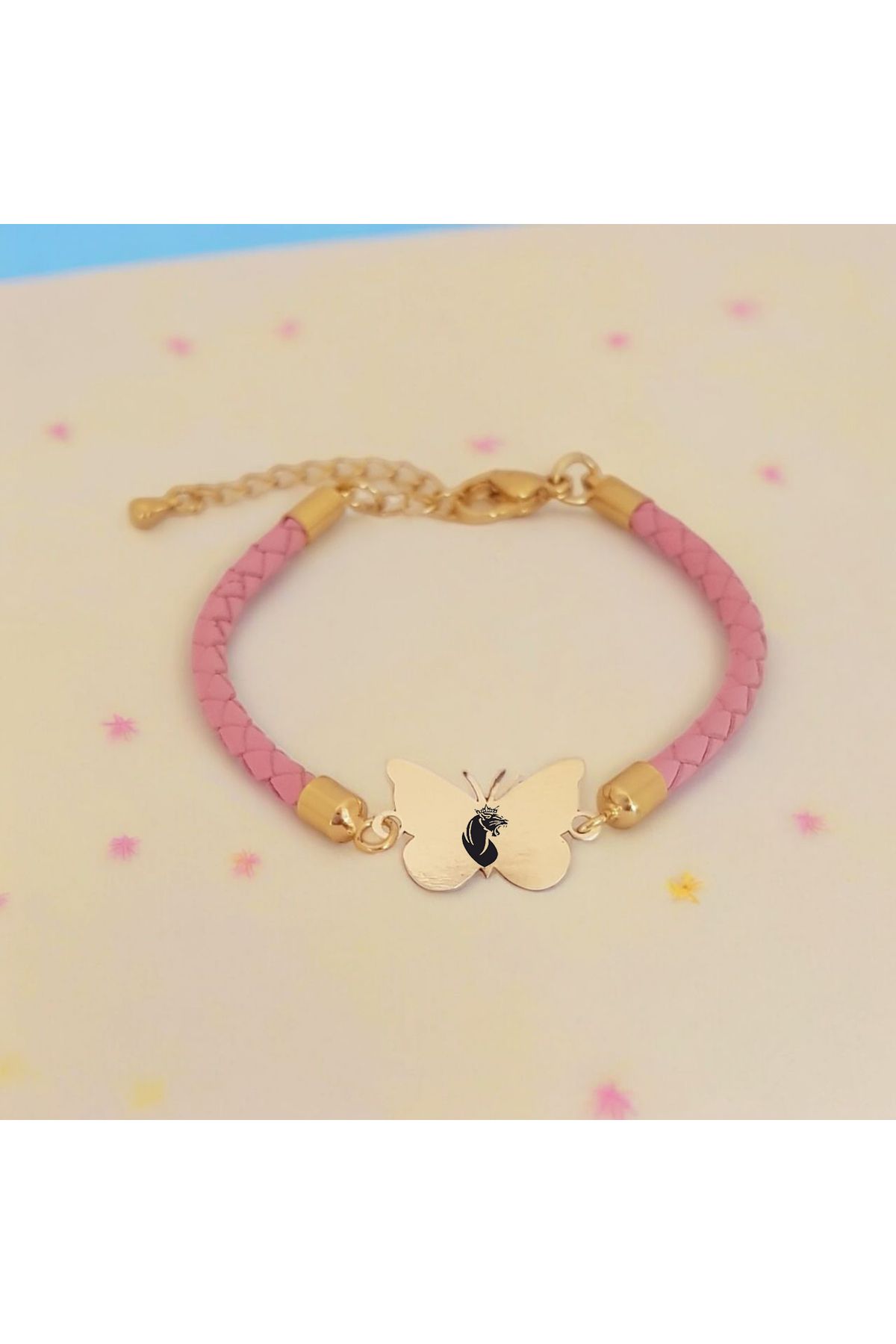 ARCHINO GOLD Bayanlara Kelebek Motifli 14 Ayar Altın Plakalı Özgün Derili Aslan Bilekliği-429sembol-pembe