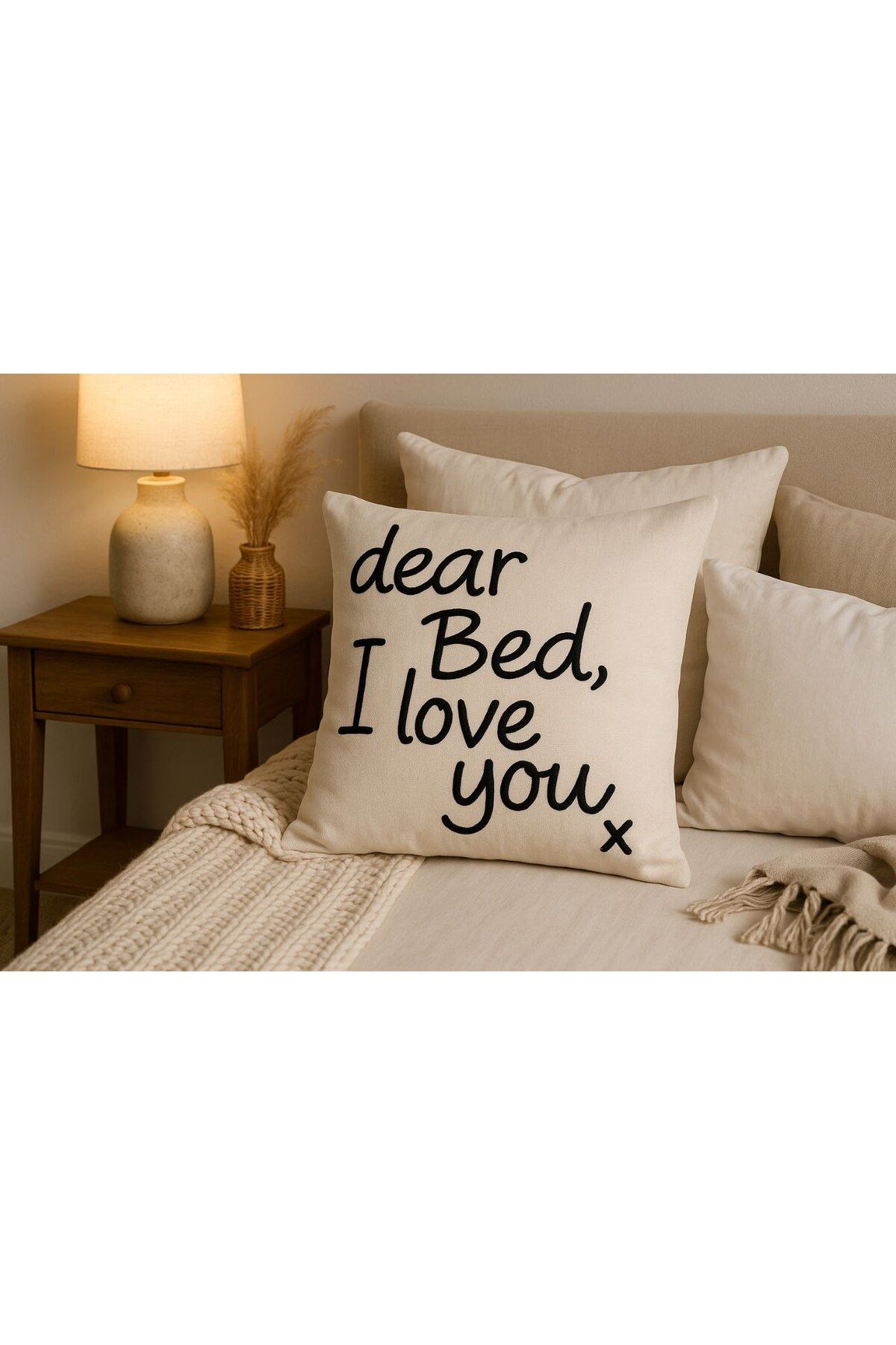 portofino "Dear Bed, I Love You" Nakışlı Kırlent Kılıfı