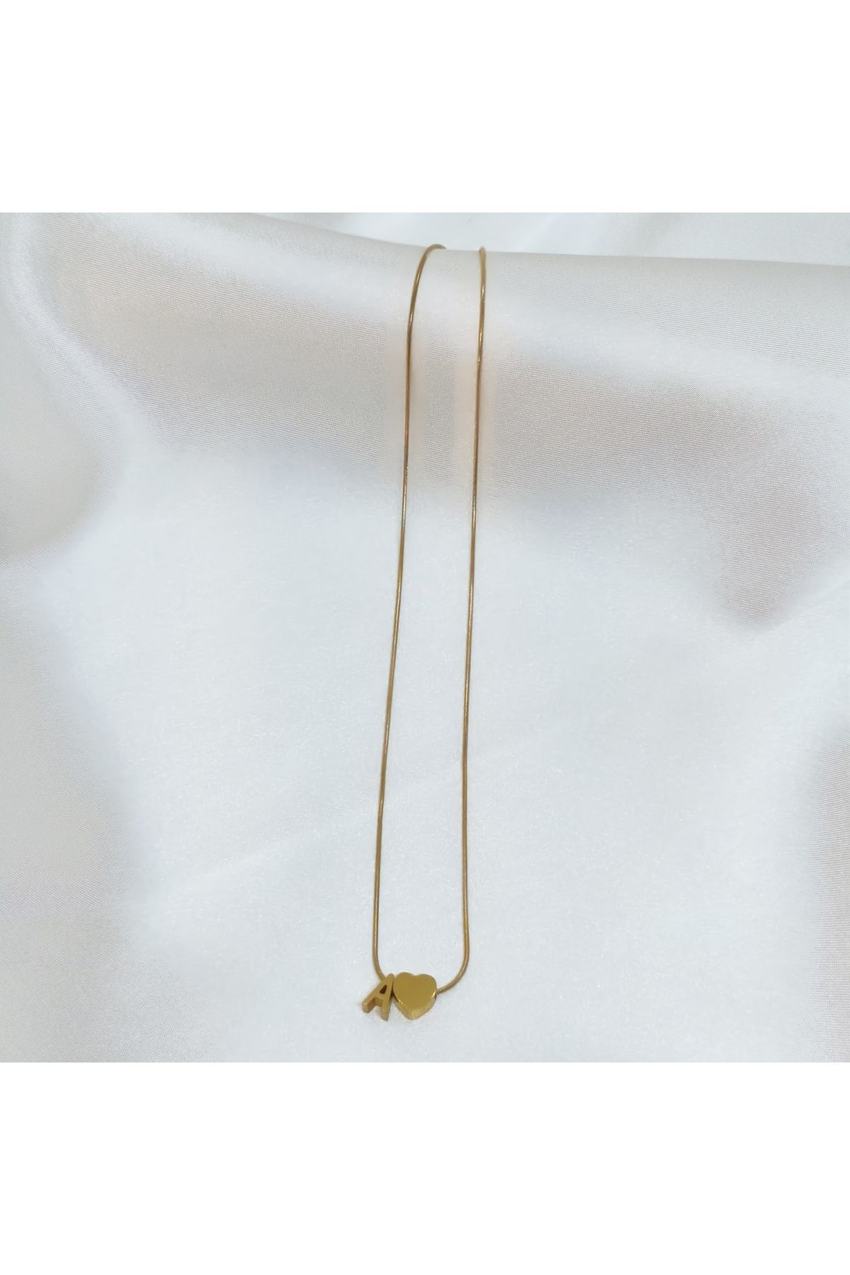Butik Damla Zincirli Kalp Detaylı Gold Kolye