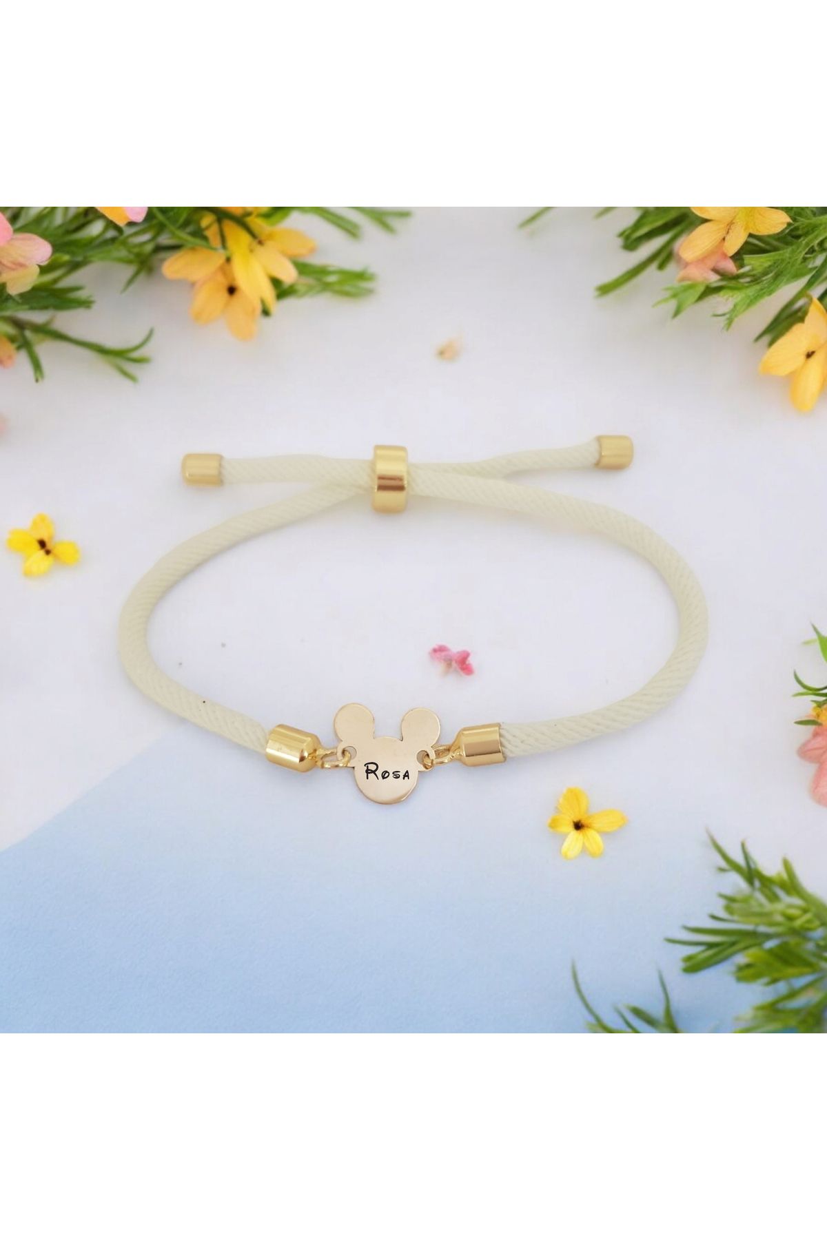 ARCHINO GOLD Mickey Mouse Motifli İpek Örgülü 14 Ayar Altın Plakalı Rosa İsmine Özel Bileklik-430isim-beyaz