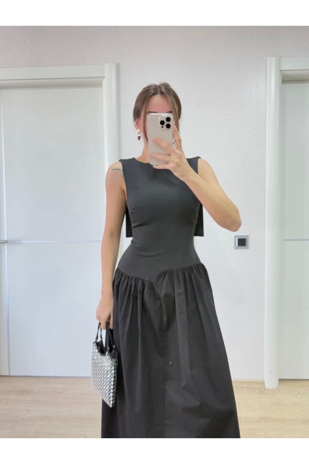 Butik Arkası Kanatlı Uzun Elbise- Siyah