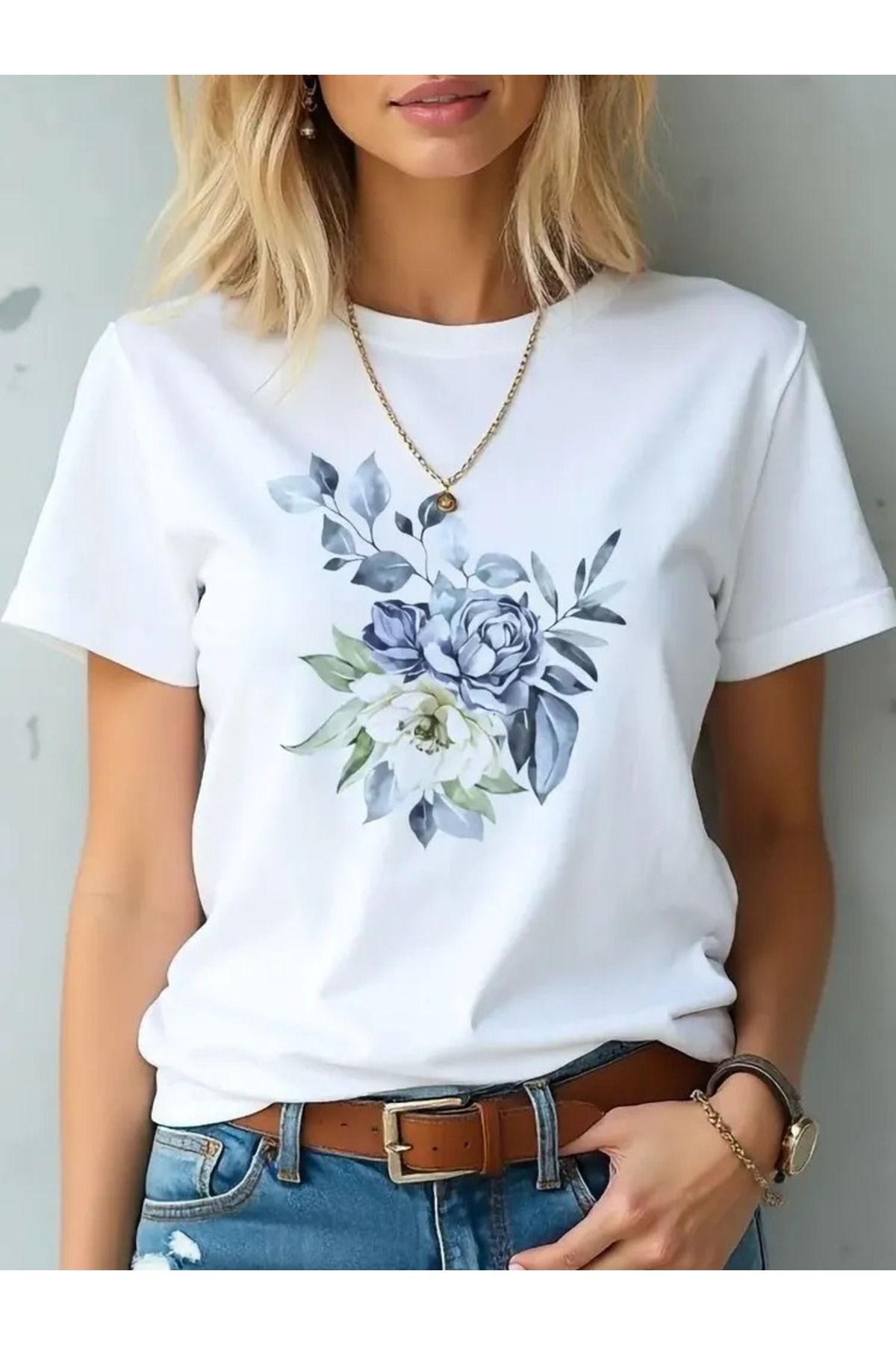 aynewmoda Gül desenli kısa kollu yuvarlak yakalı tişört