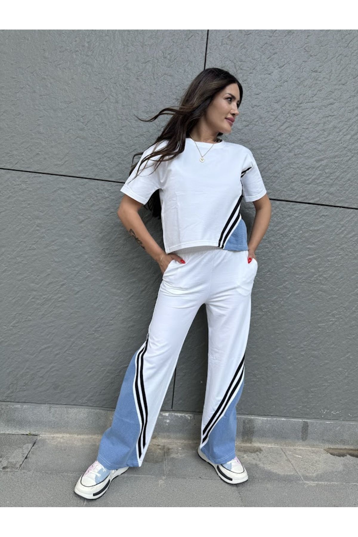 Leila KADIN BEYAZ DENİM ŞERİT DETAYLI SPOR TAKIM