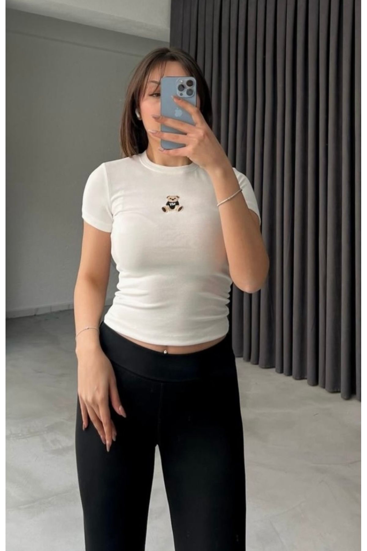 disponible Likralı Esnek Kumaş Slim Kadın Ayıcıklı Crop T-Shirt