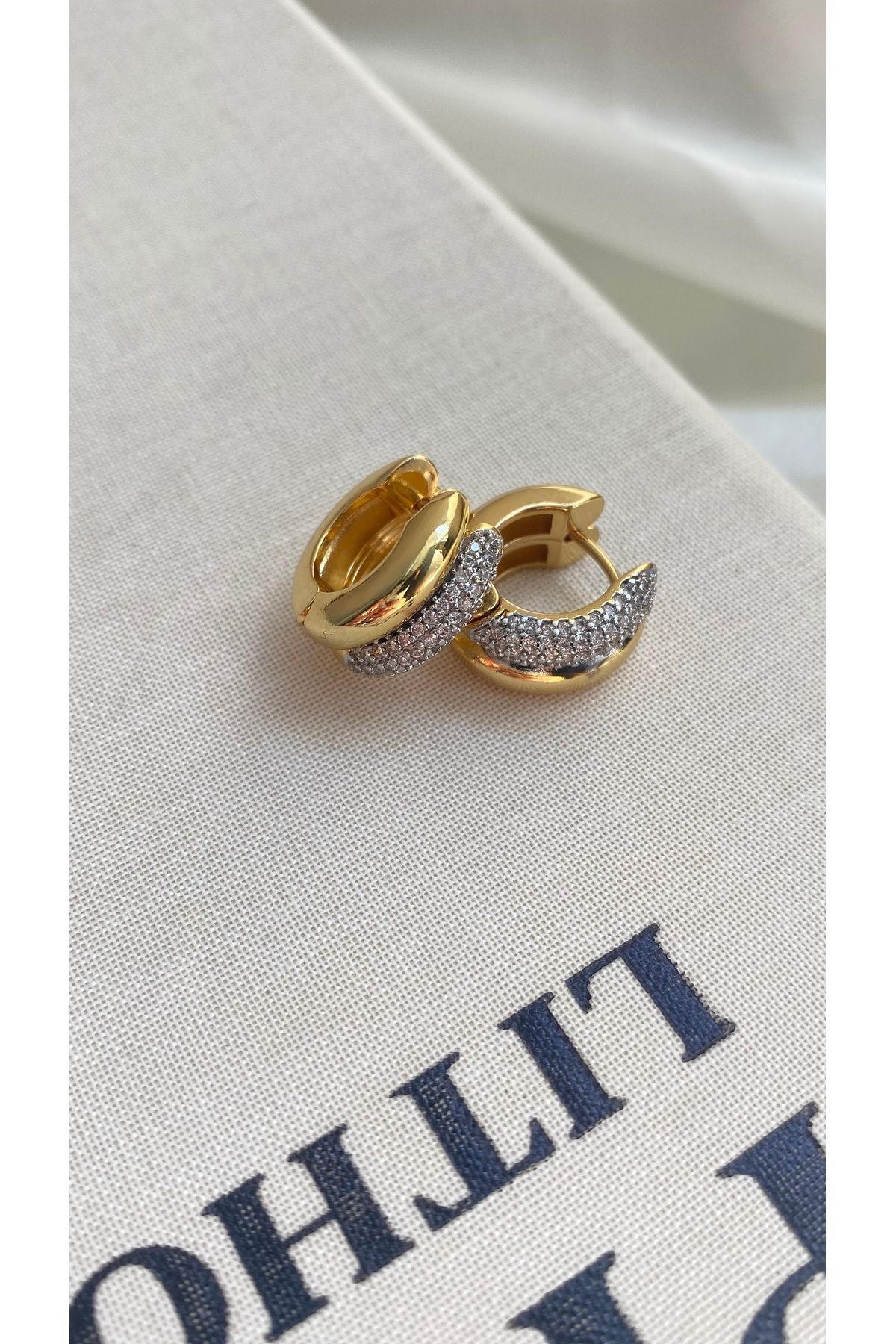 TAKIMOON Gold Zirkon Taşlı Mini Halka Küpe