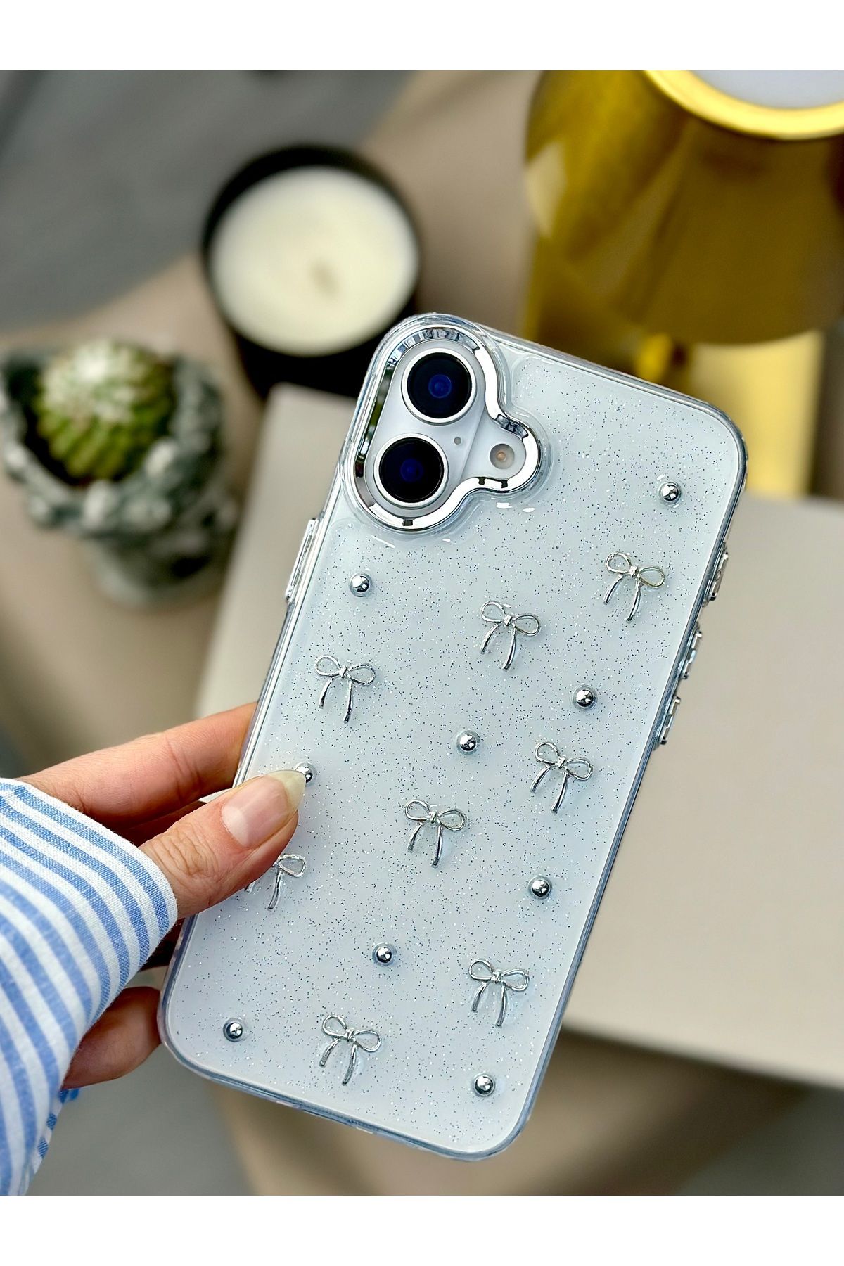 Go Aksesuar Iphone 16 Plus Uyumlu 3d Mini Fiyonk Tasarımlı Epoksili Oyuncaklı Silikon Kılıf