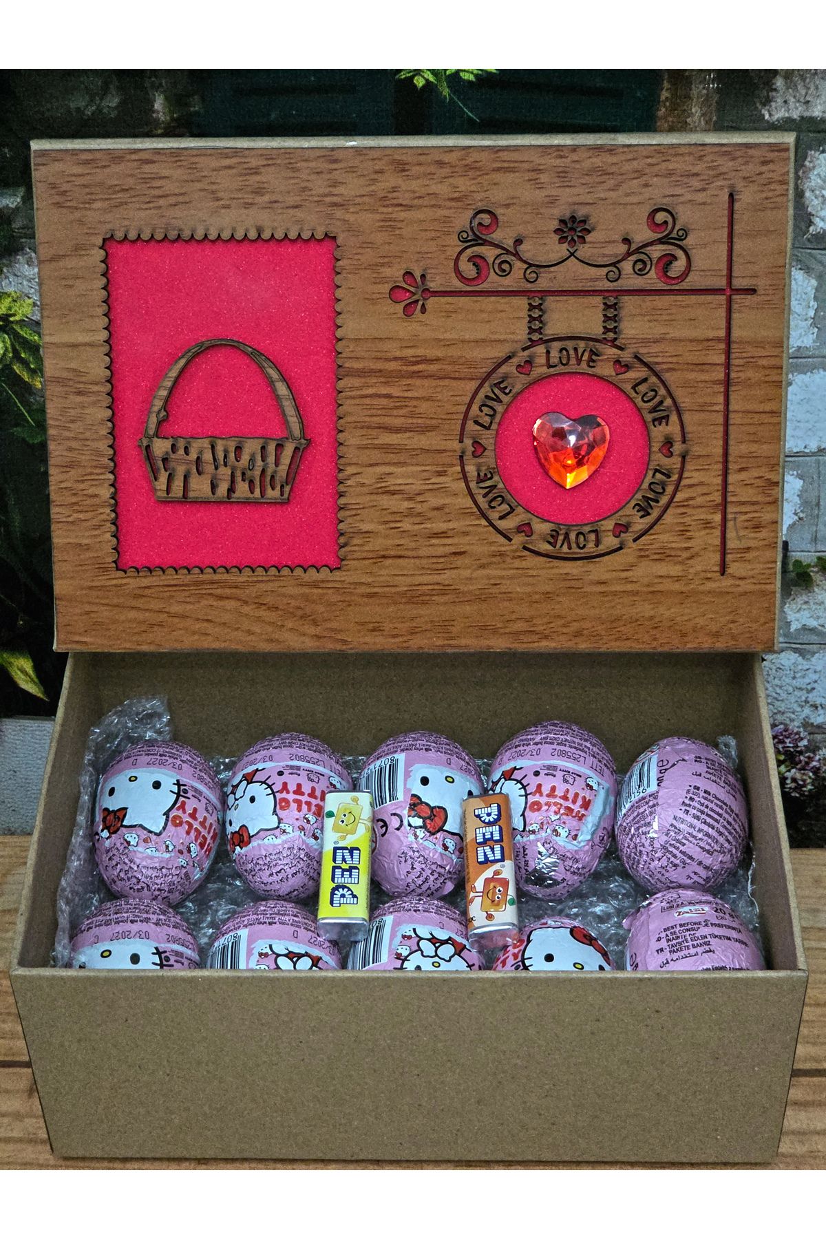 Collectors Store Hello Kitty Glutensiz Çikolatalı Sürpriz Yumurta 10 Adet & Özel Kutu Hediyeli