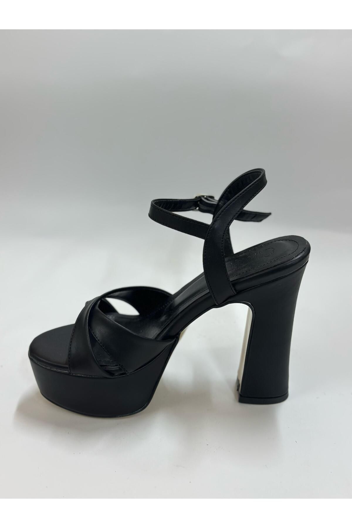 LINASHOES07 SİYAH İTHAL DERİ TOPULU KADIN AYAKKABISI