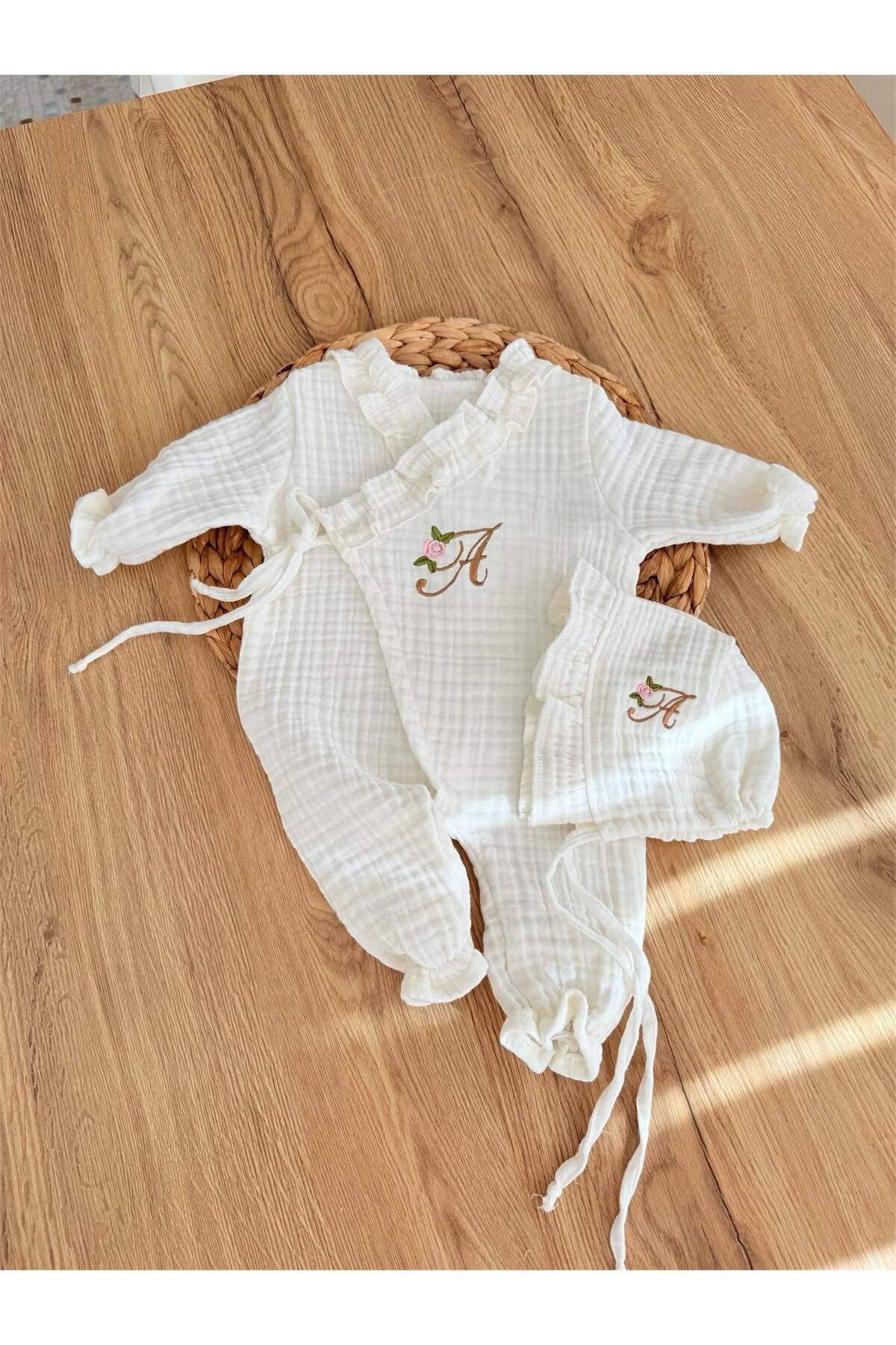 Tosbik tasarım 4 kat müslin fırfırlı çiçek nakış işleme isimli kız bebek tulum set / isme özel bebek hediyelik