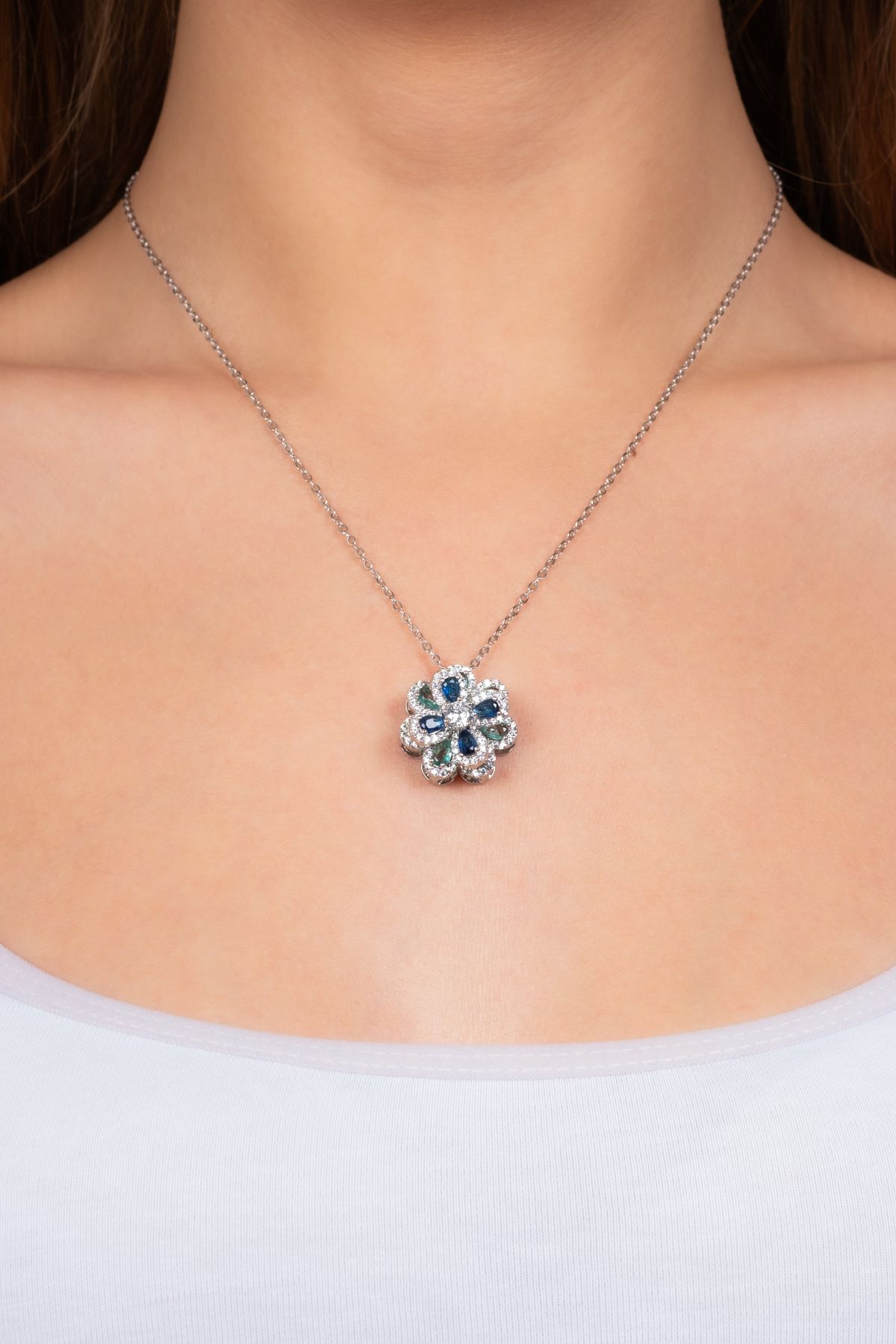Finesa Jewelry Taşlı Çiçek Figürlü Gümüş Renk Çelik Kadın Kolye