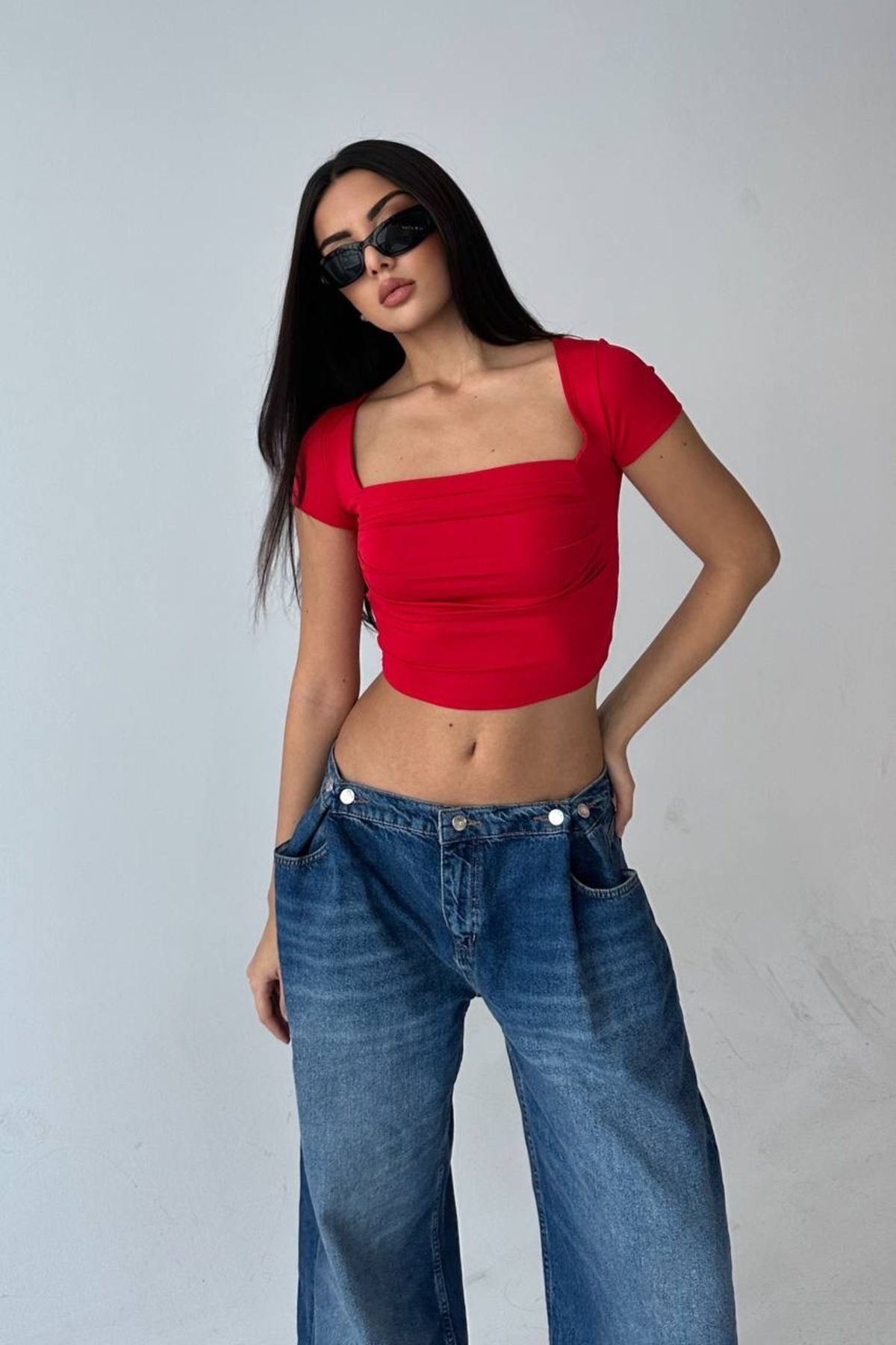 Sudelim butik Kare yaka önü büzgülü kısa kollu crop bluz