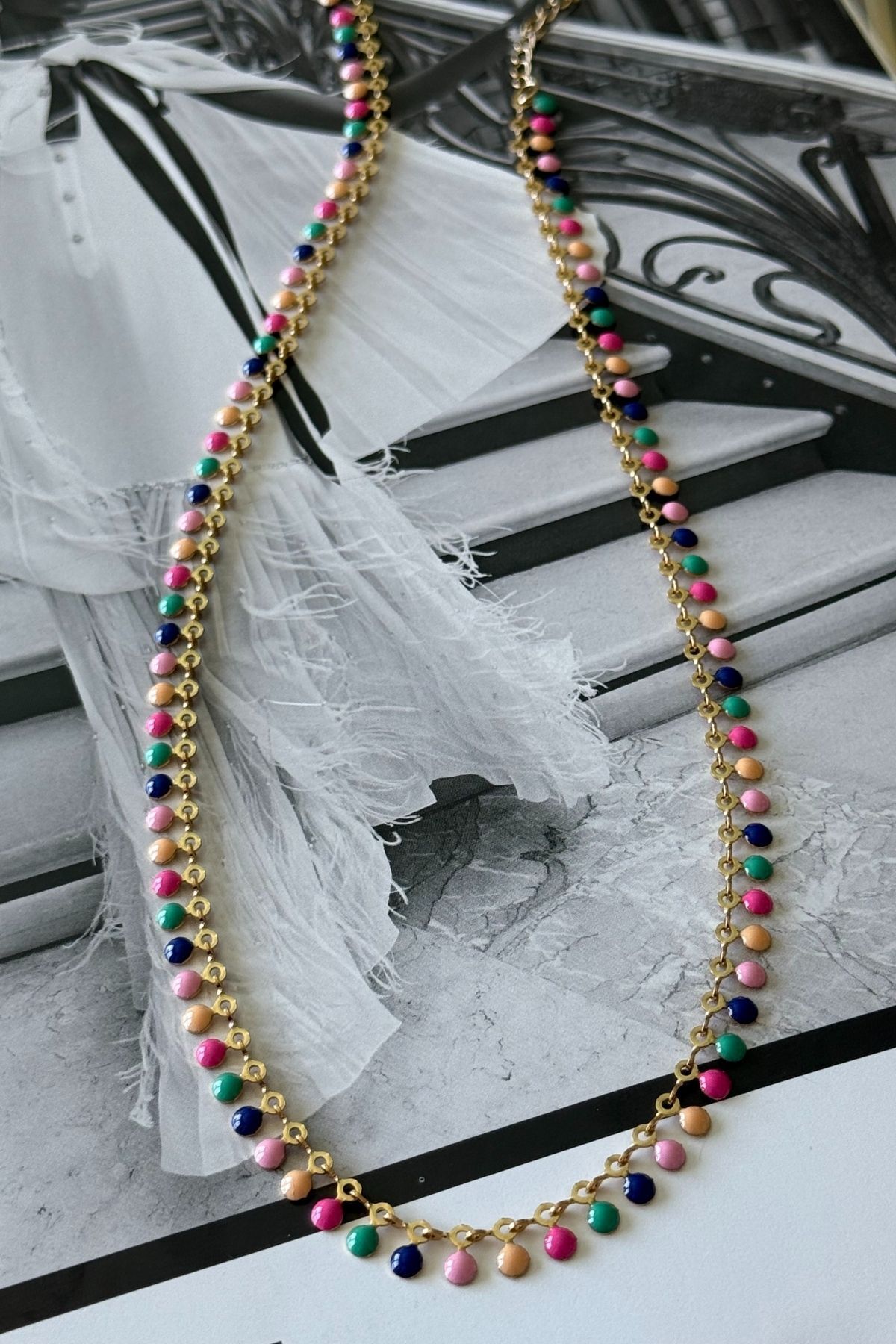Trendy Butik Çelik Renkli Kolye