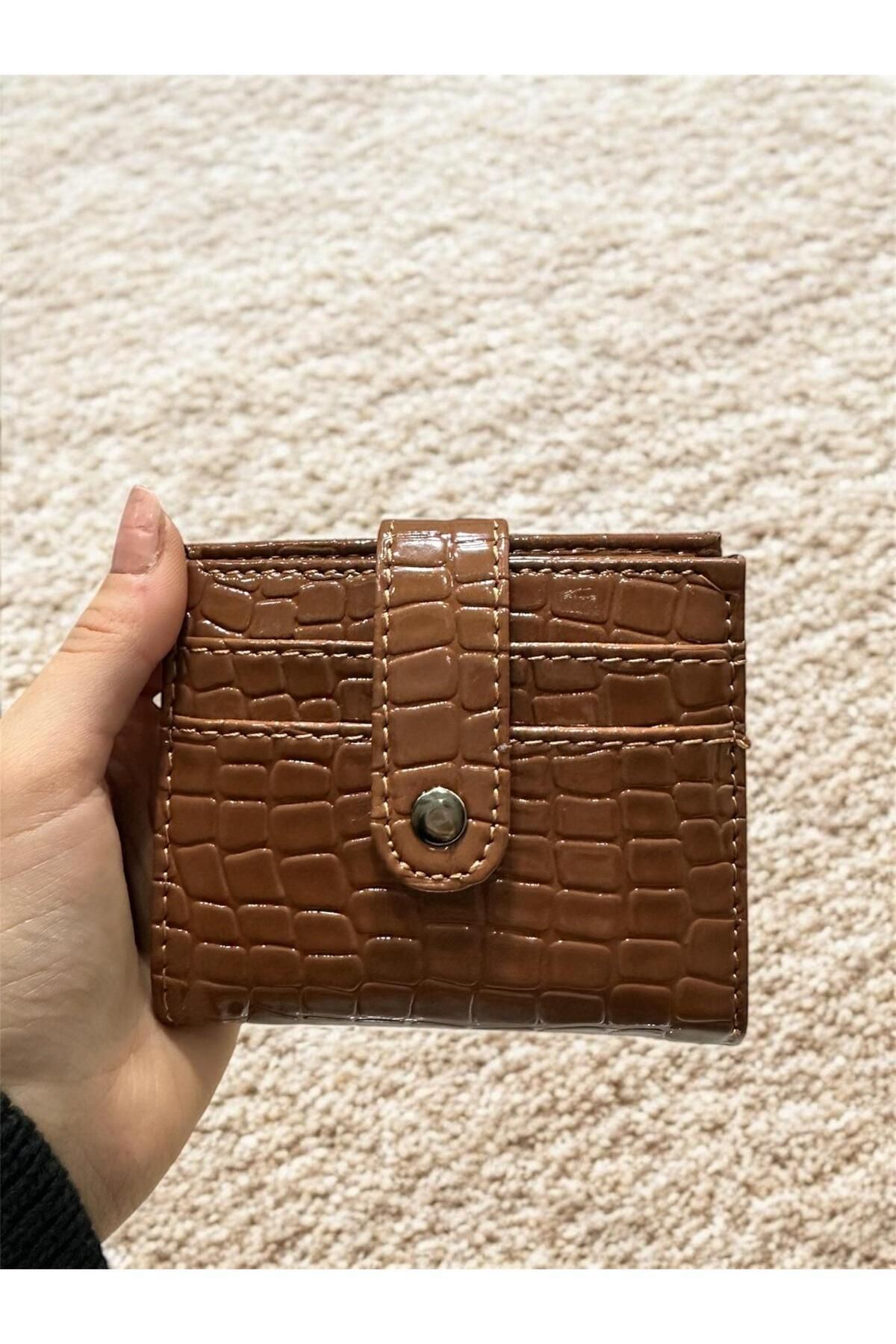zauram Kroko Desen Parlak Deri Mini Boy Kahverengi Kartlık Ve Cüzdan