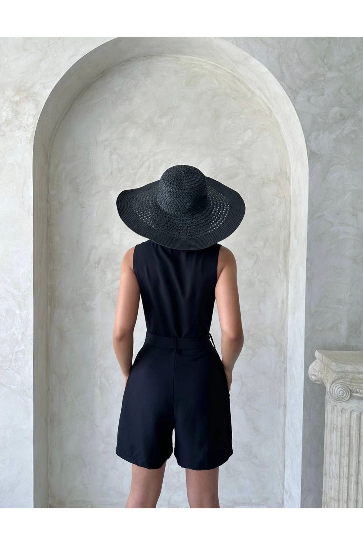 MODA Kuşaklı şortlu tulum