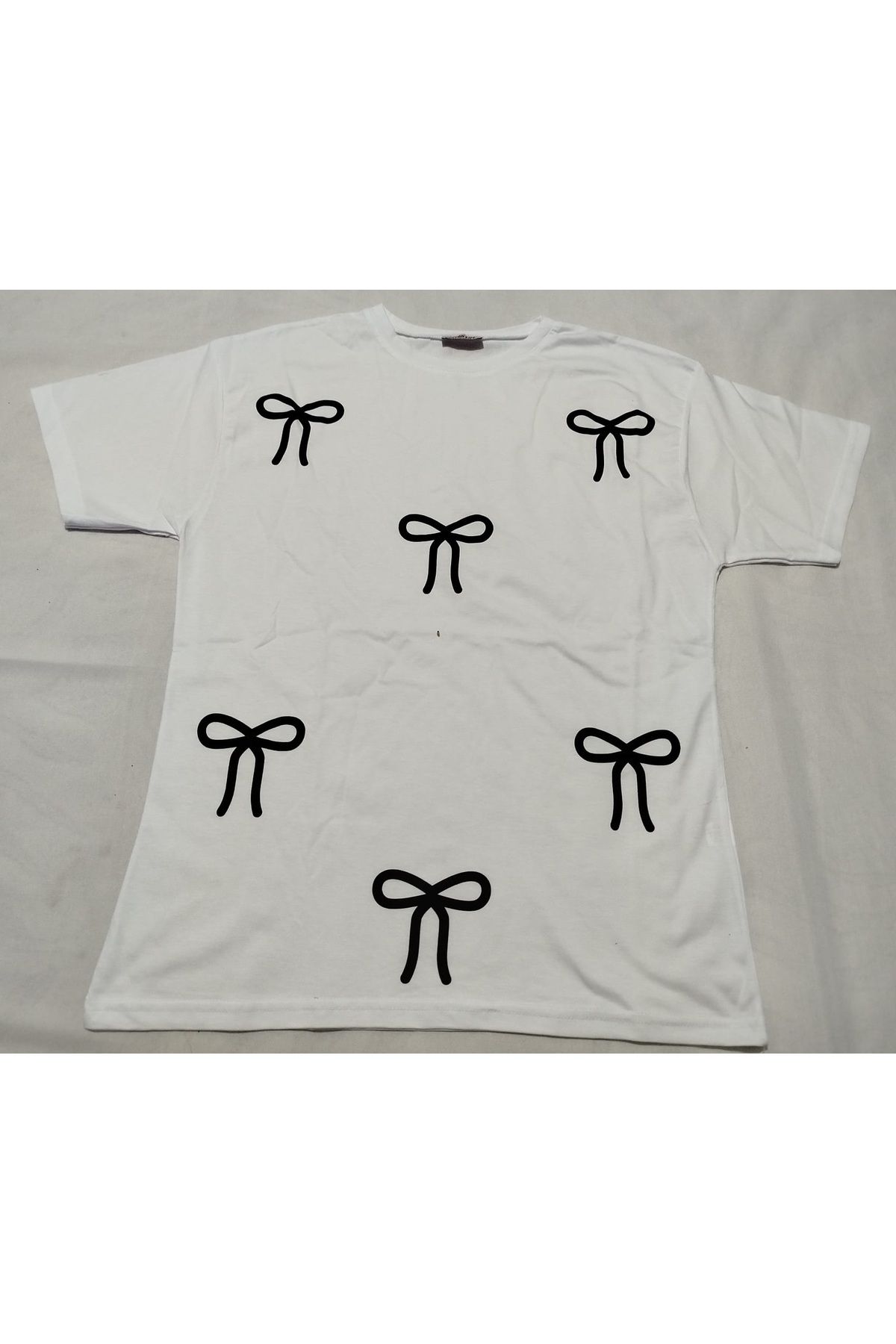 e-Btk Giyim Fiyonk Baskılı Yuvarlak Yaka T-Shirt