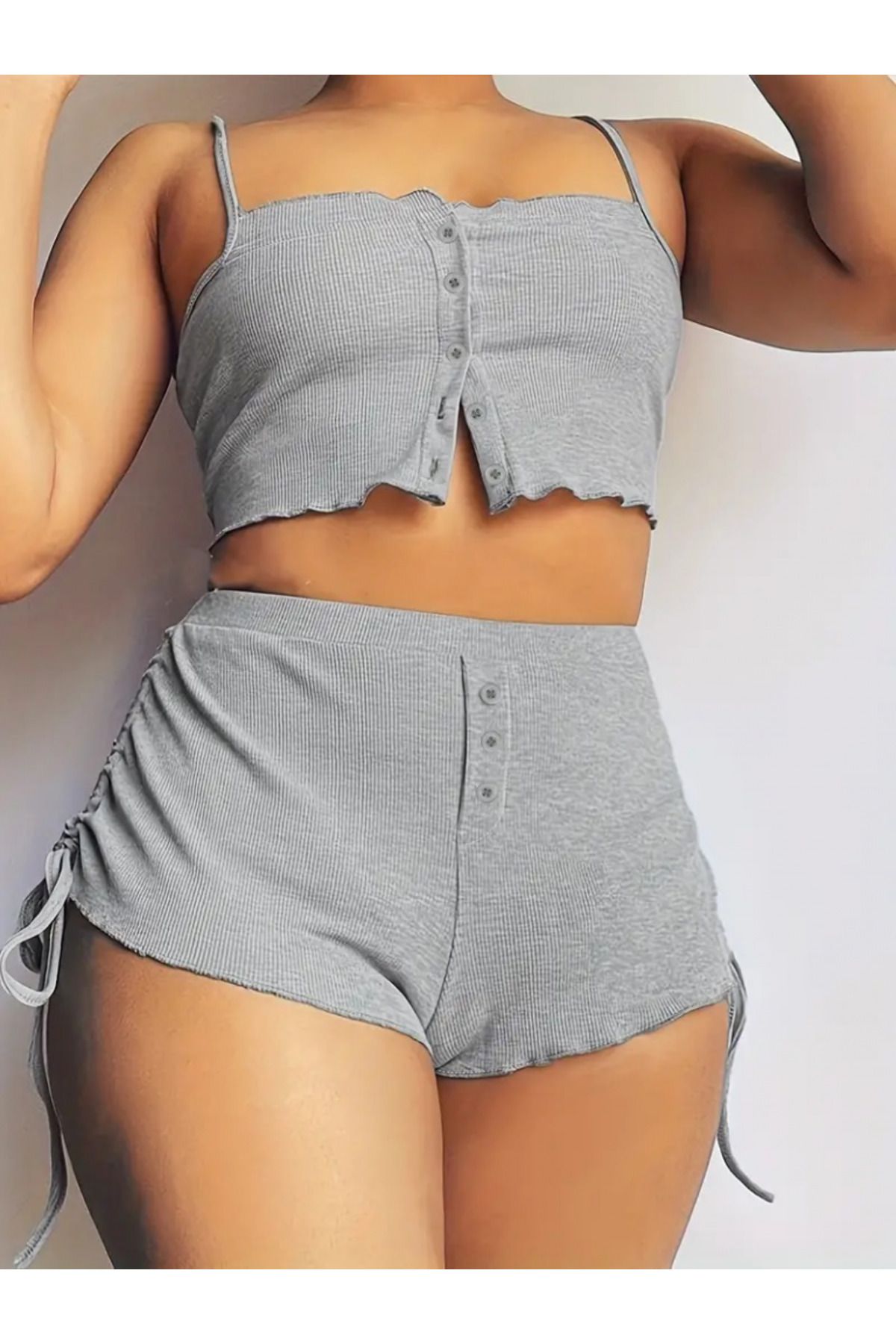 royq Kadın Ip Askılı Crop Bluz Ve Yanlardan Büzgülü Ikili Kaşkorse Short Takım