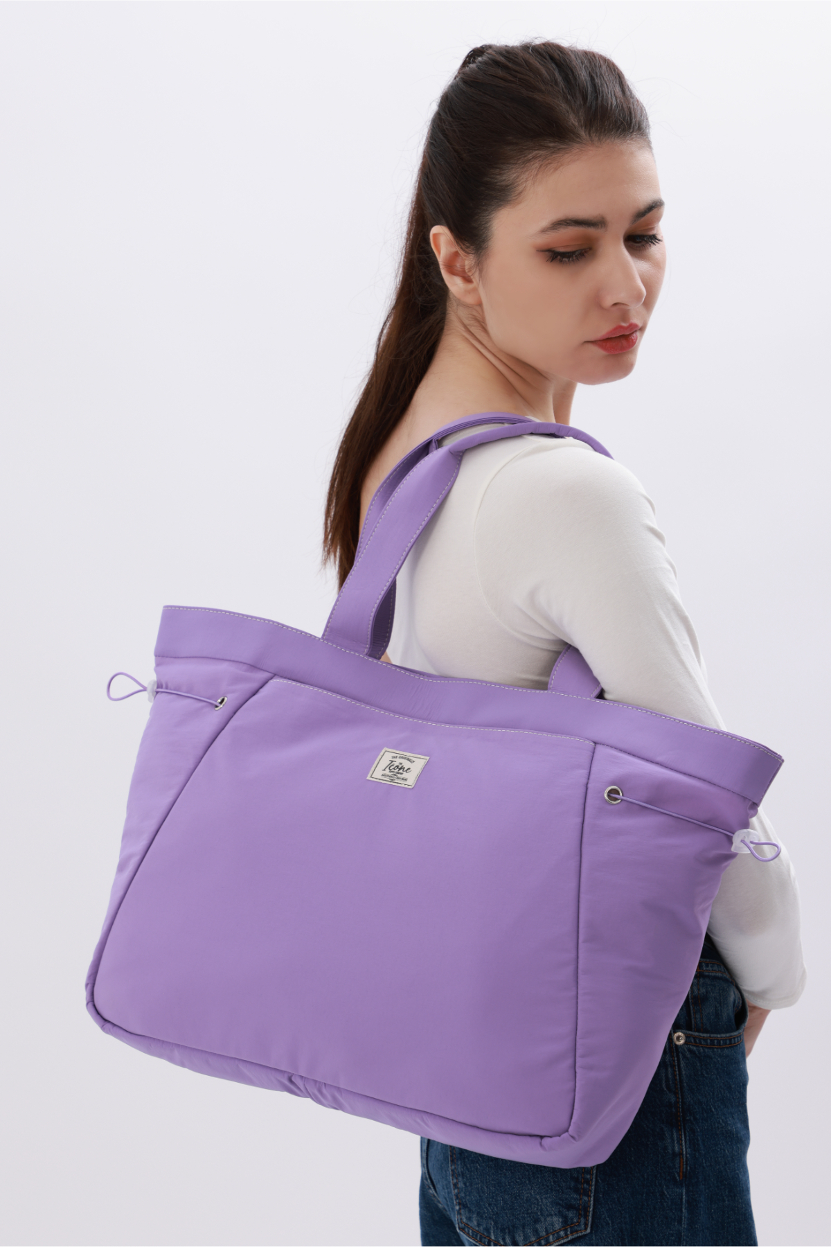 ICONE BAG İnce Paraşüt Kumaştan, Yanları Lastikli Büzülebilen, Önde Büyük Cepli Kadın Çanta görsel 8