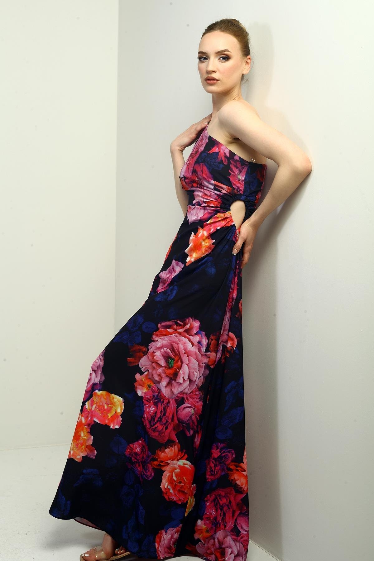 By Saygı-Women's One Shoulder Side Window Large Flower Print Long Crepe Satin Dress 2