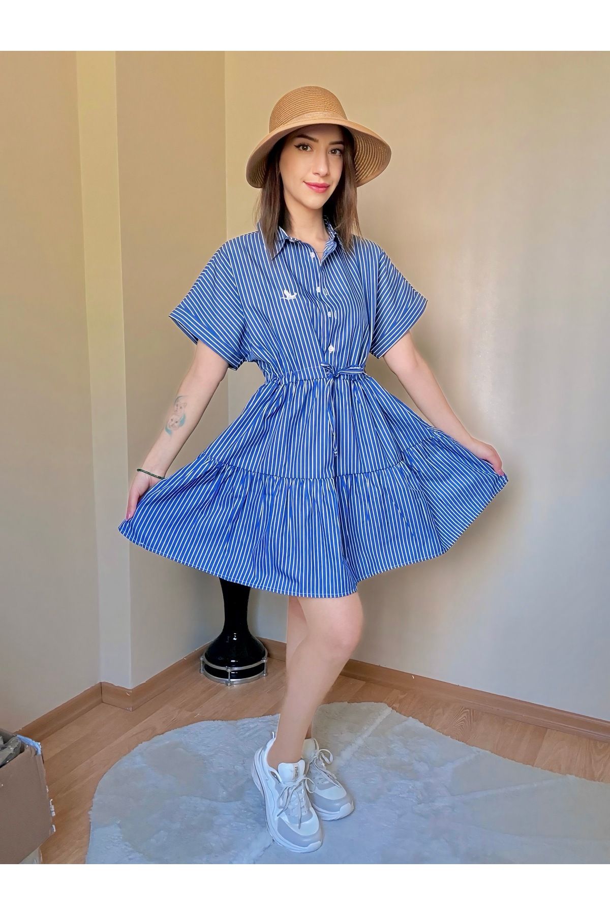 CCTWEAR Çizgi Desenli Düğme Detaylı Belden Bağlamalı Midi Elbise